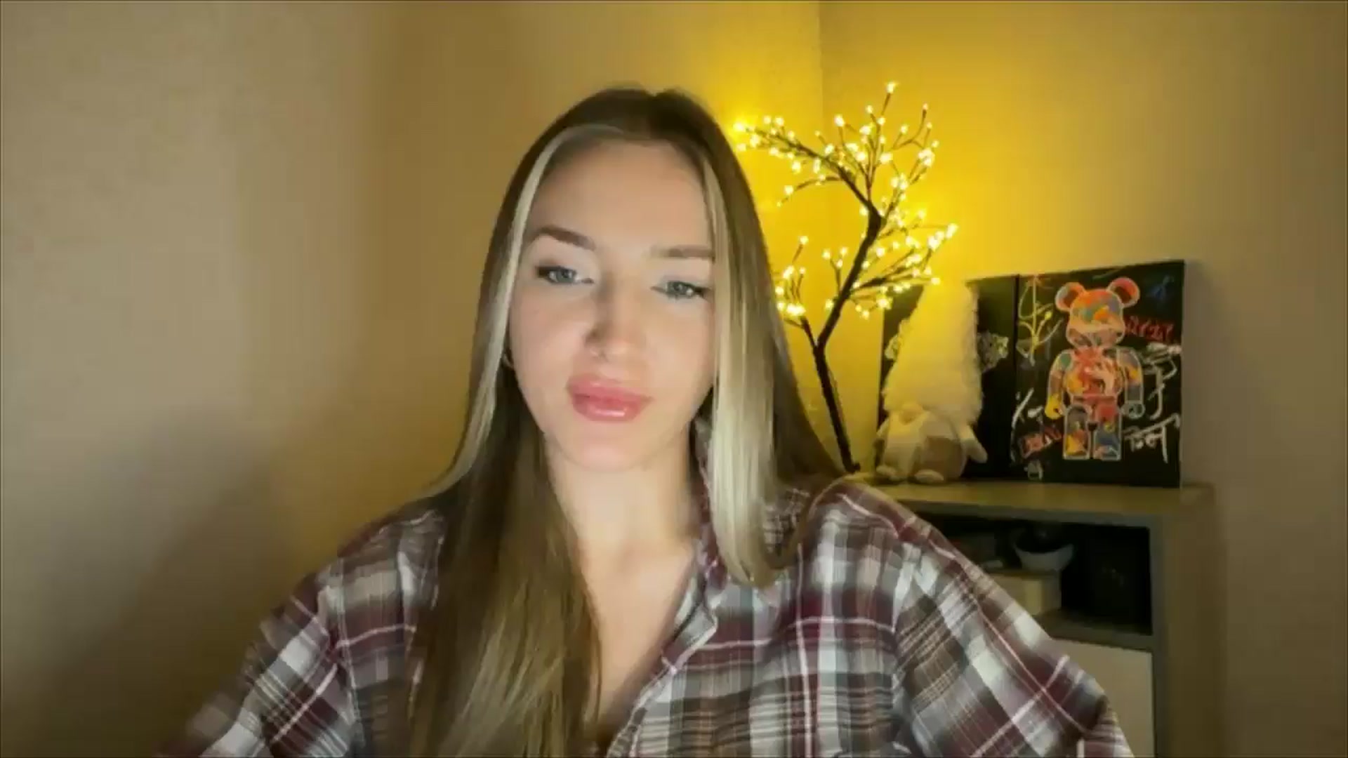 Gallery image thumbnail from My_Diana's myfreecams stream on, 11/29/2024, 21:02 image 11 of 20