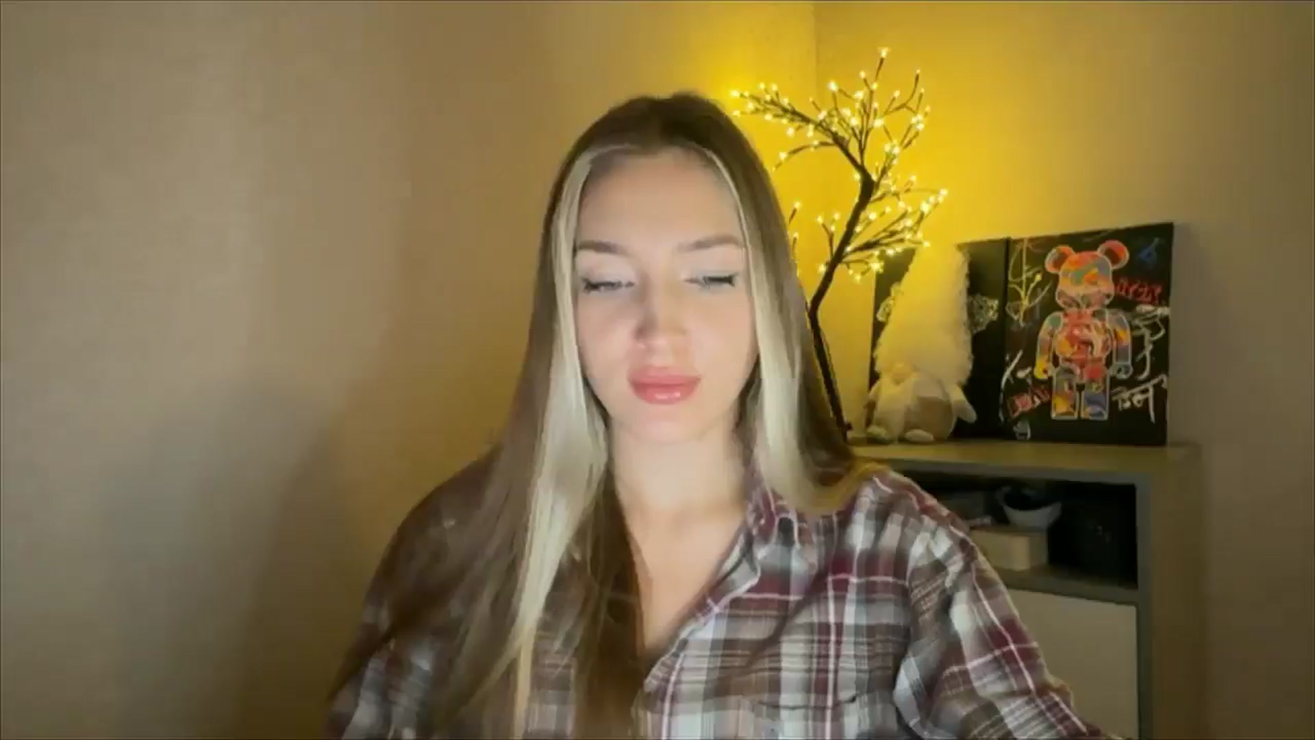 Gallery image thumbnail from My_Diana's myfreecams stream on, 11/29/2024, 21:02 image 20 of 20