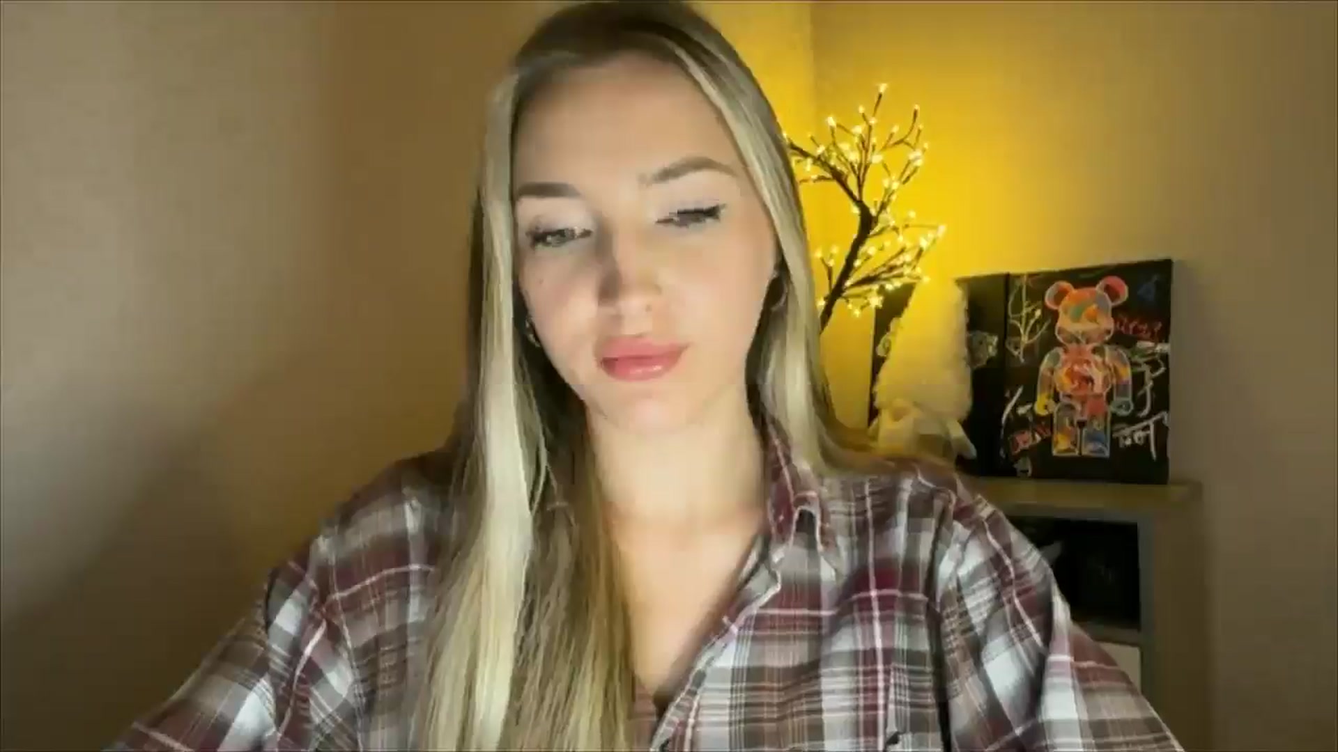 Gallery image thumbnail from My_Diana's myfreecams stream on, 11/29/2024, 21:02 image 7 of 20