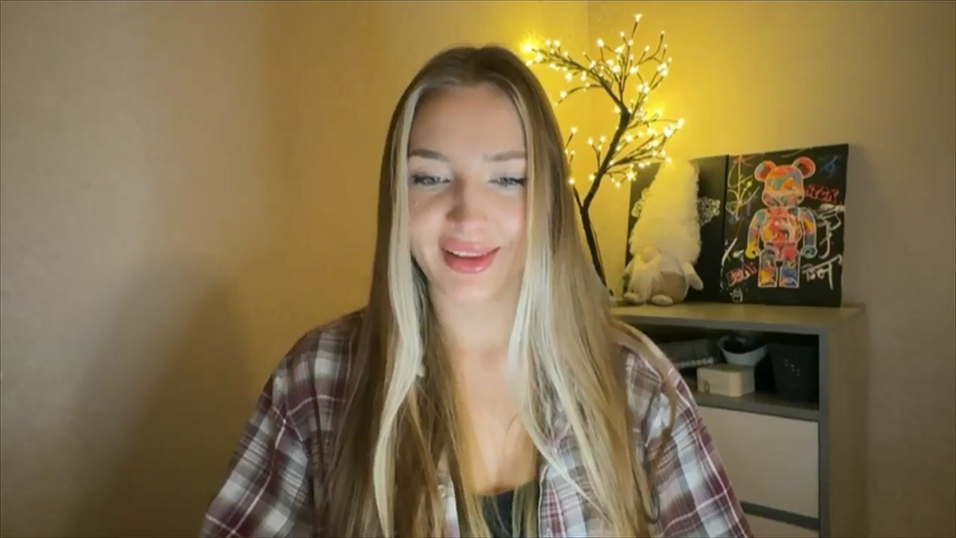 Gallery image thumbnail from My_Diana's myfreecams stream on, 11/29/2024, 22:27 image 14 of 20