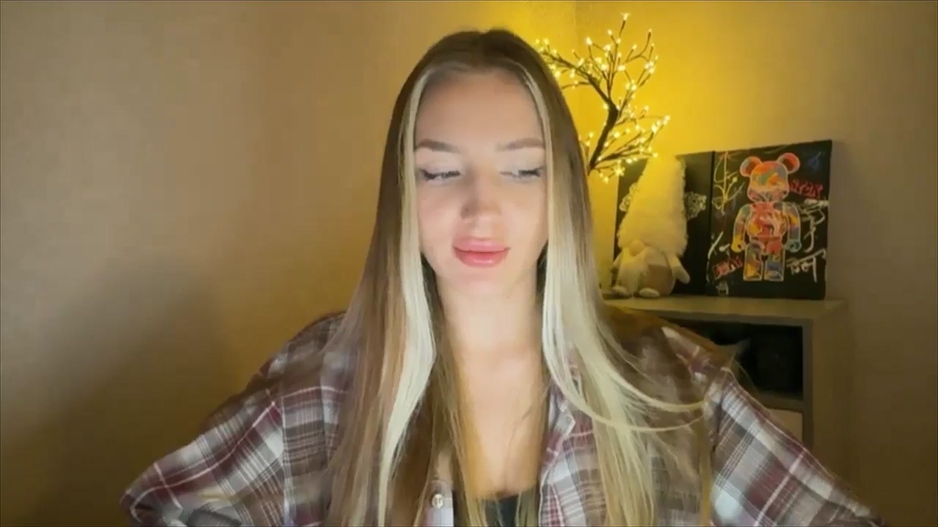 Gallery image thumbnail from My_Diana's myfreecams stream on, 11/29/2024, 22:27 image 2 of 20