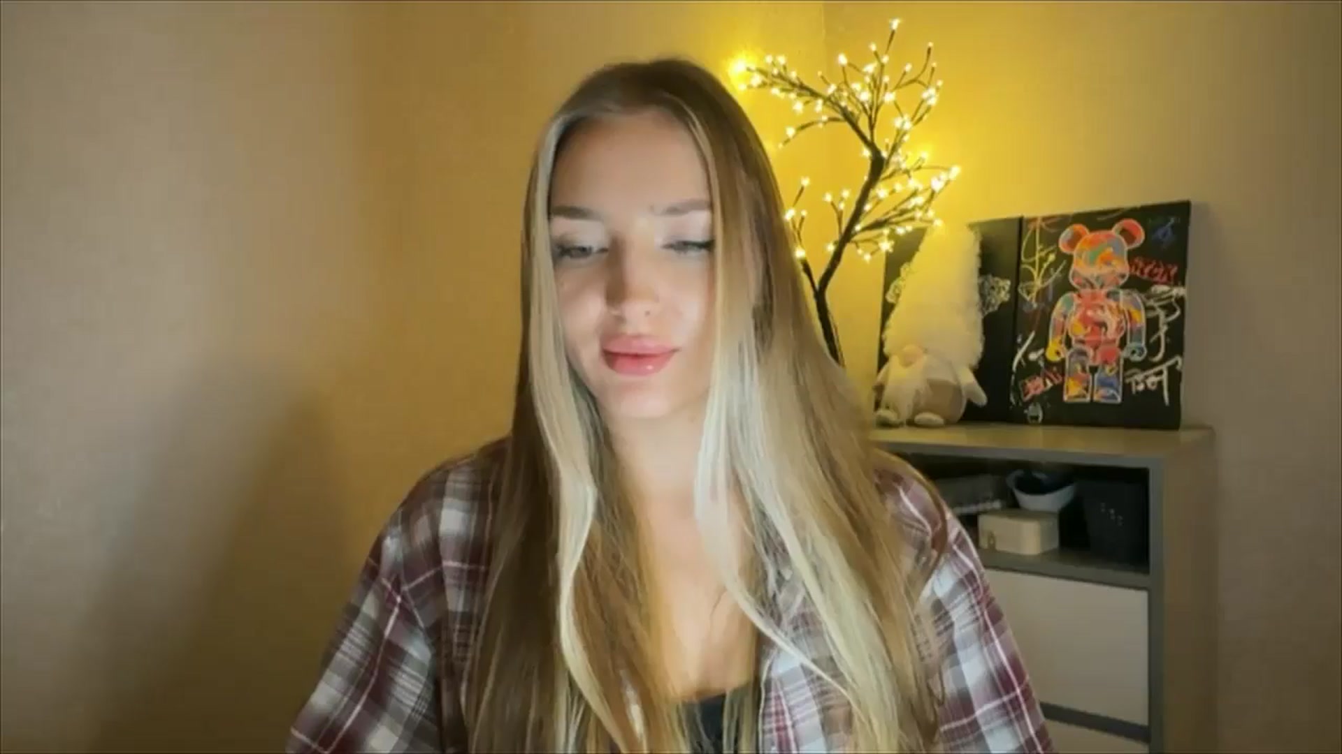Gallery image thumbnail from My_Diana's myfreecams stream on, 11/29/2024, 22:27 image 5 of 20