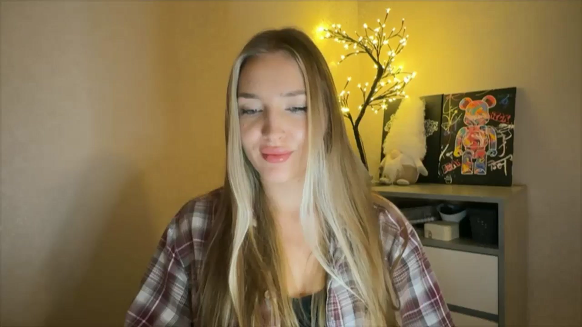 Gallery image thumbnail from My_Diana's myfreecams stream on, 11/29/2024, 22:27 image 9 of 20