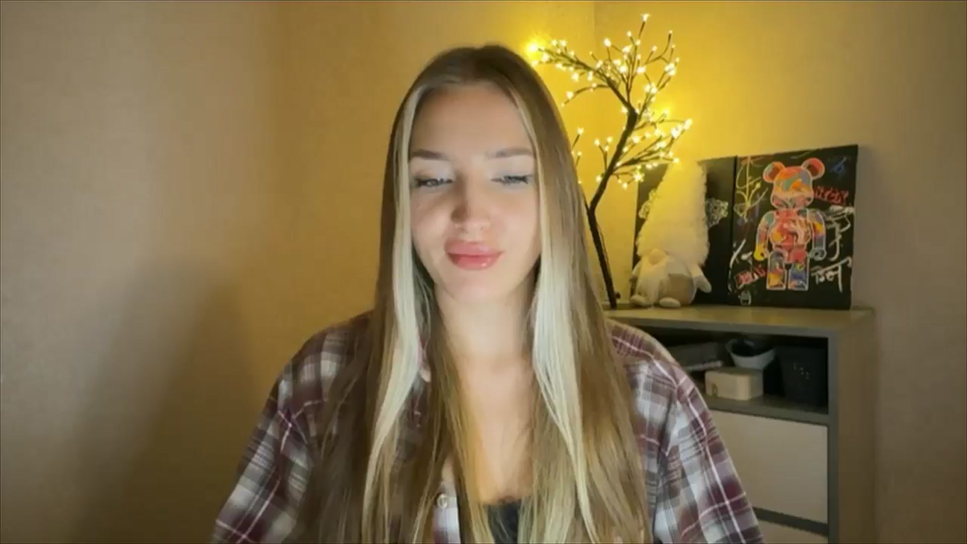Gallery image thumbnail from My_Diana's myfreecams stream on, 11/29/2024, 22:27 image 20 of 20