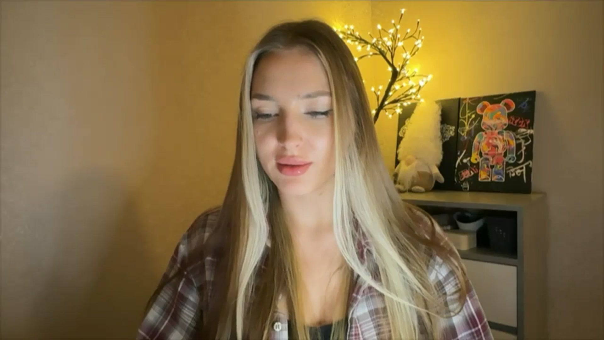 Gallery image thumbnail from My_Diana's myfreecams stream on, 11/29/2024, 22:27 image 4 of 20