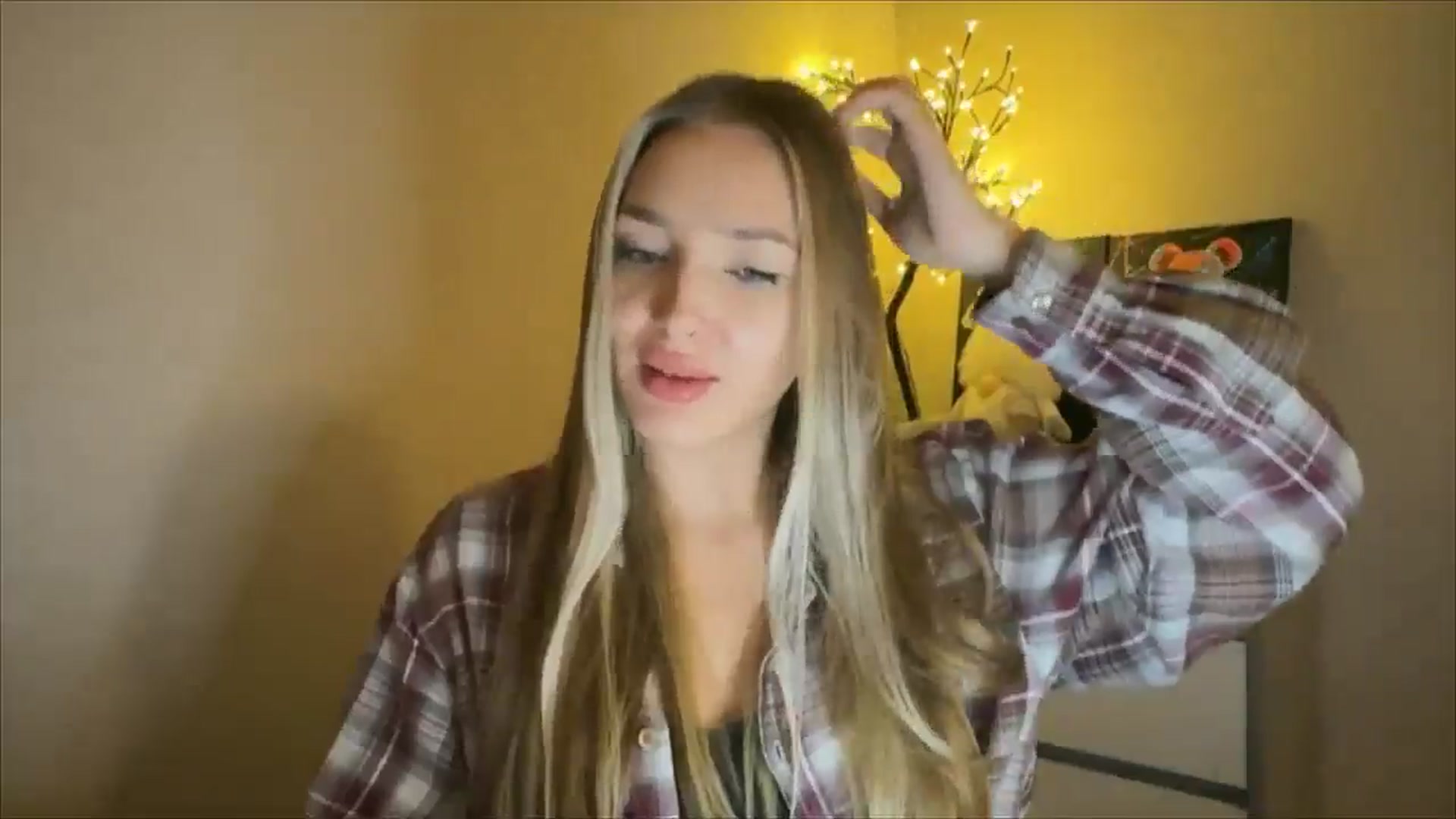 Gallery image thumbnail from My_Diana's myfreecams stream on, 11/29/2024, 22:27 image 15 of 20
