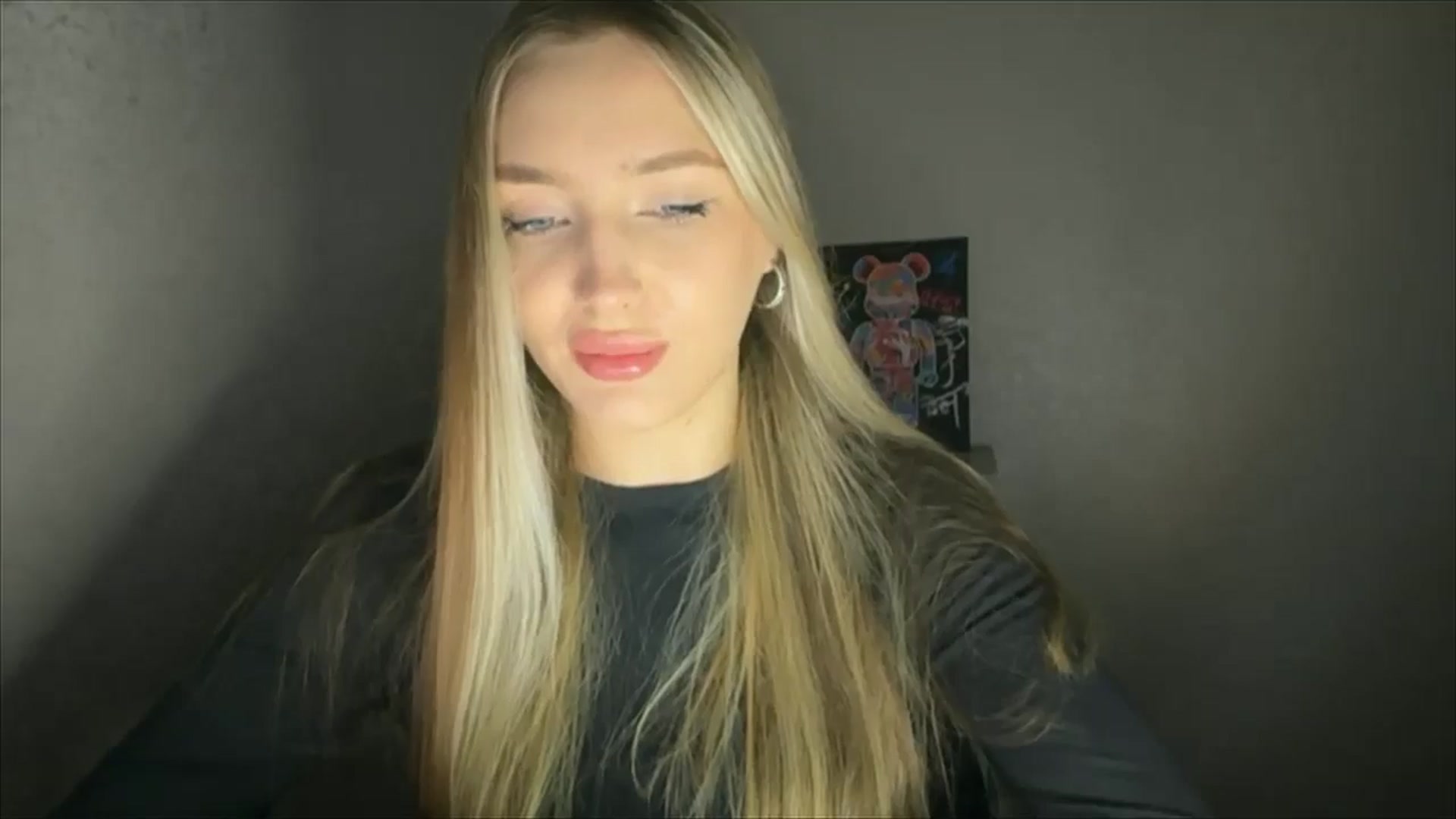 Gallery image thumbnail from My_Diana's myfreecams stream on, 11/30/2024, 15:23 image 17 of 20