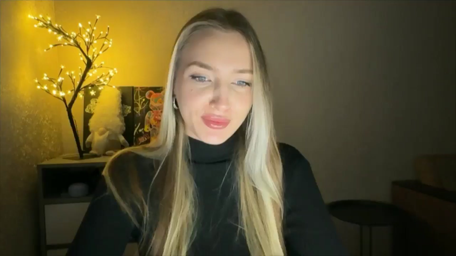 Gallery image thumbnail from My_Diana's myfreecams stream on, 11/30/2024, 22:29 image 7 of 20