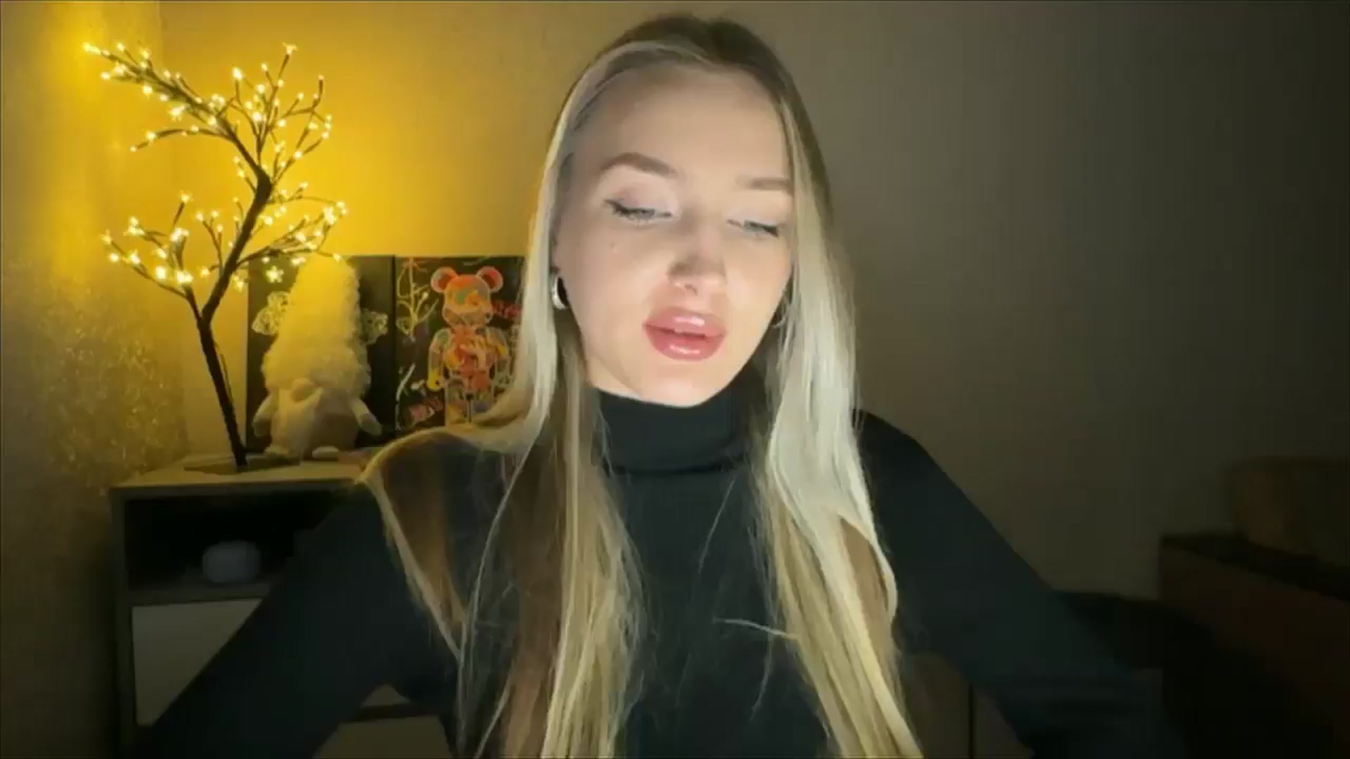 Gallery image thumbnail from My_Diana's myfreecams stream on, 11/30/2024, 22:29 image 5 of 20