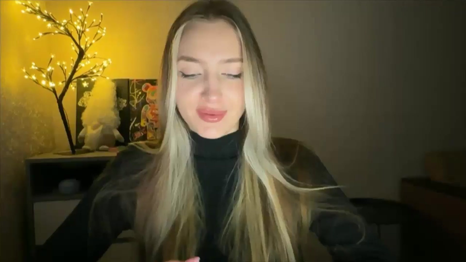 Gallery image thumbnail from My_Diana's myfreecams stream on, 11/30/2024, 22:29 image 19 of 20