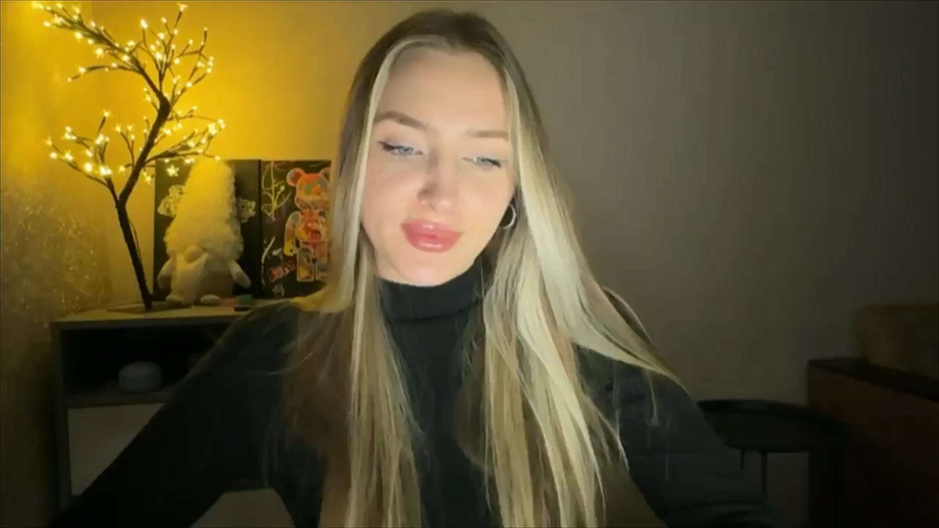 Gallery image thumbnail from My_Diana's myfreecams stream on, 11/30/2024, 22:50 image 15 of 20