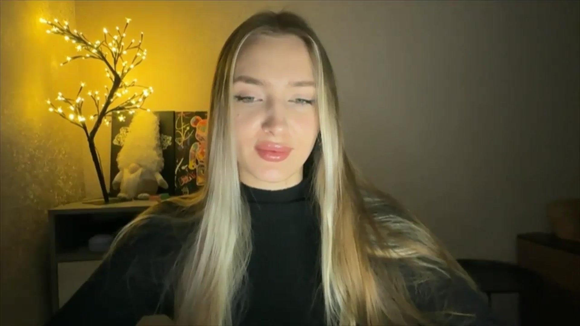 Gallery image thumbnail from My_Diana's myfreecams stream on, 11/30/2024, 23:36 image 8 of 20