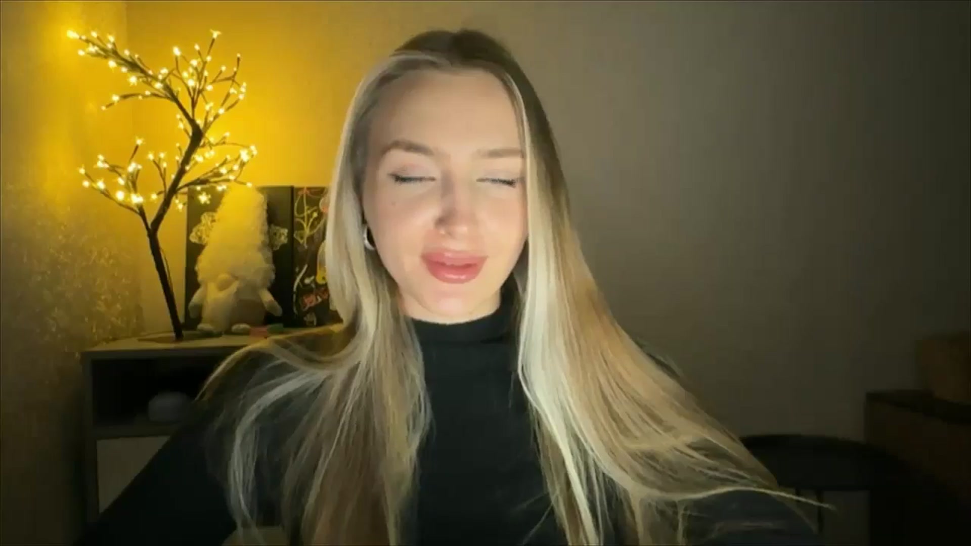 Gallery image thumbnail from My_Diana's myfreecams stream on, 11/30/2024, 23:36 image 19 of 20