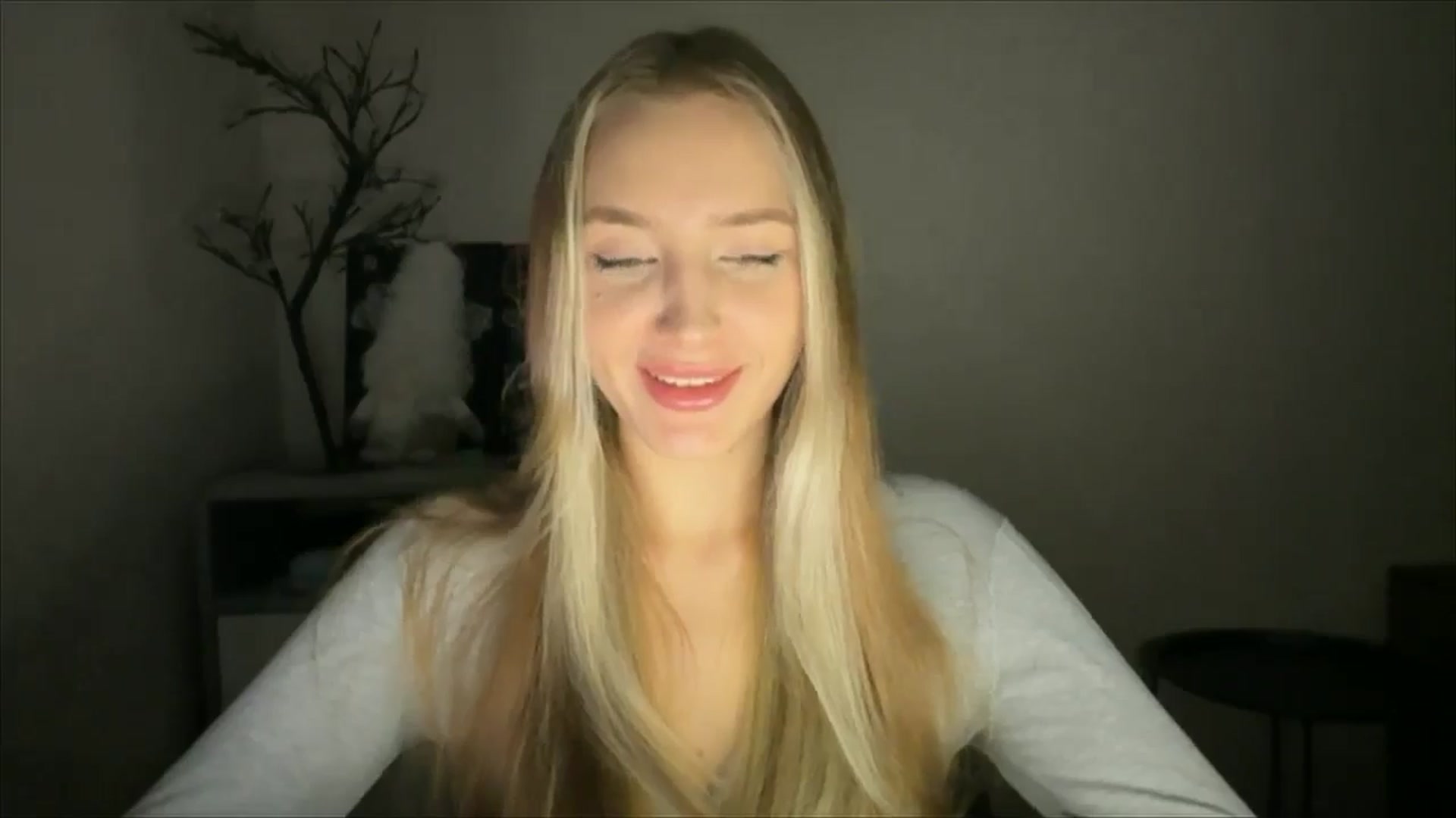 Gallery image thumbnail from My_Diana's myfreecams stream on, 12/01/2024, 15:13 image 19 of 20