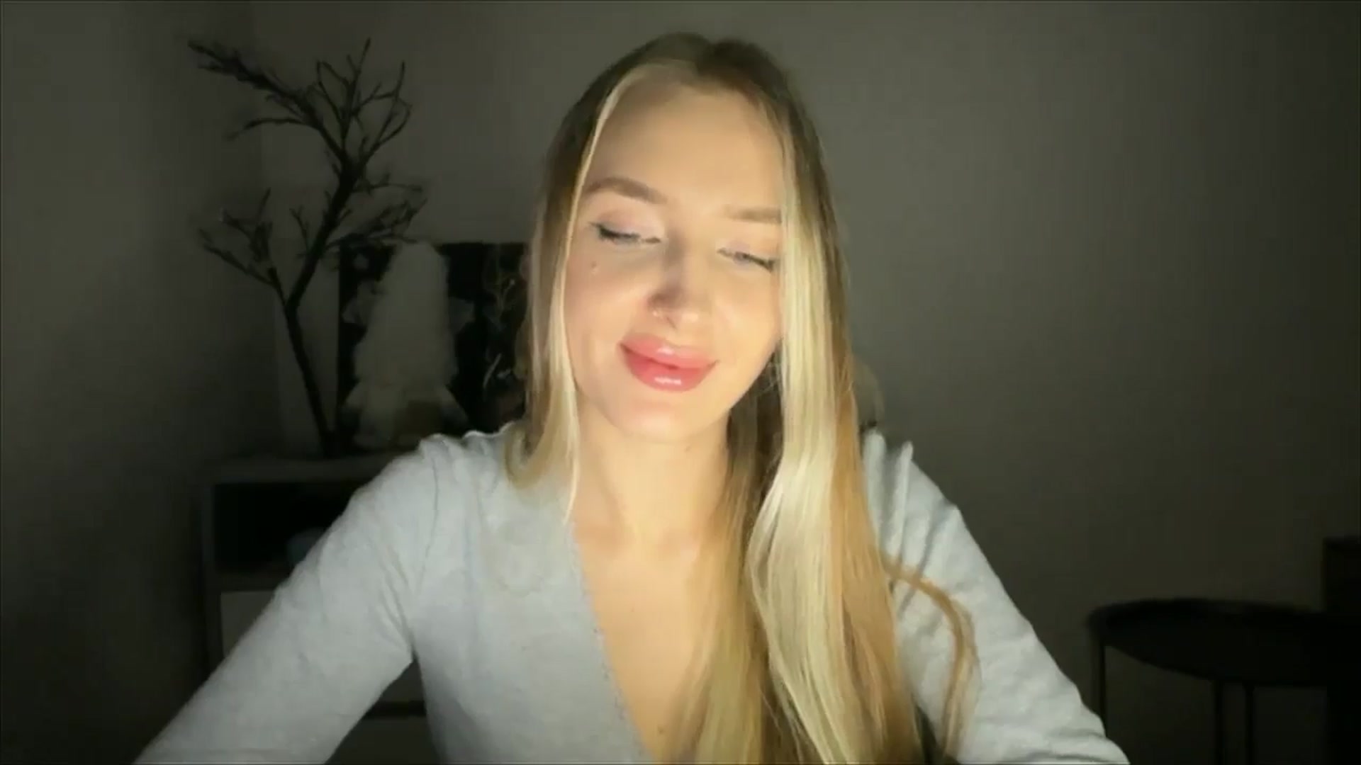 Gallery image thumbnail from My_Diana's myfreecams stream on, 12/01/2024, 16:06 image 17 of 20