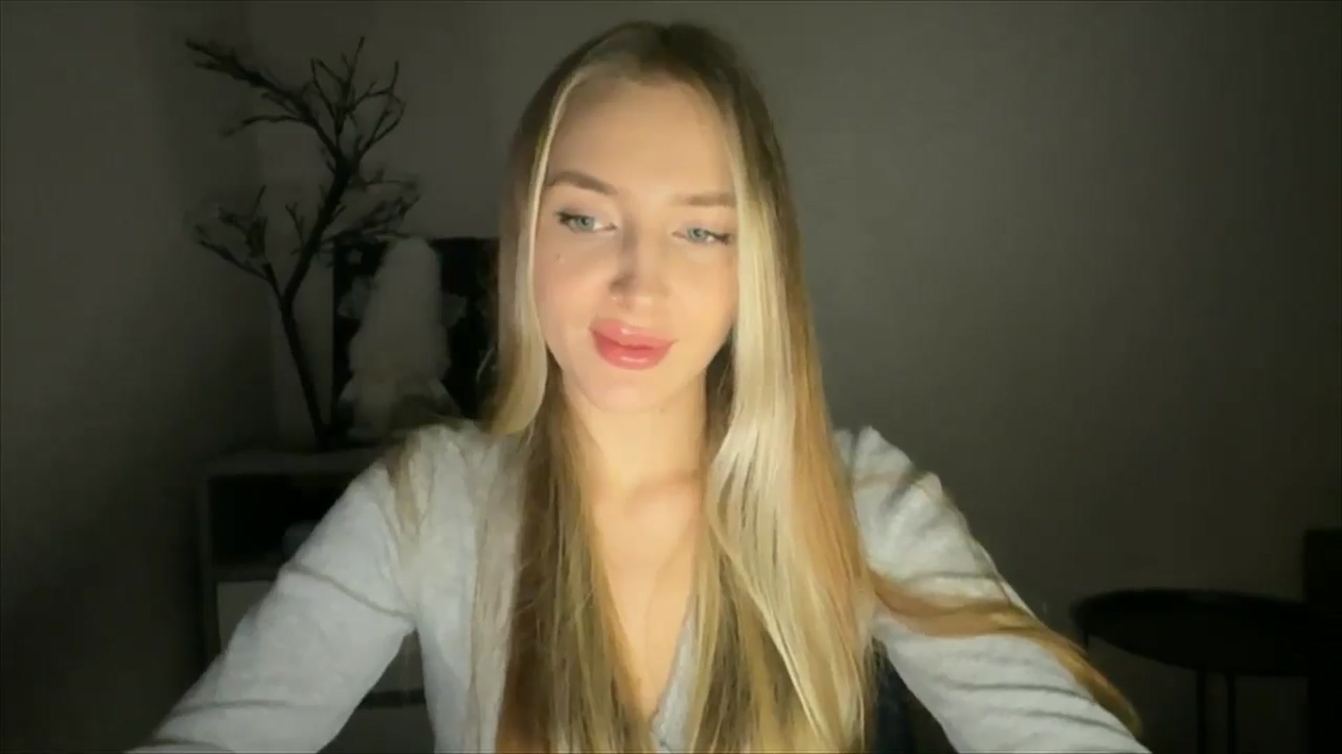 Gallery image thumbnail from My_Diana's myfreecams stream on, 12/01/2024, 16:06 image 14 of 20