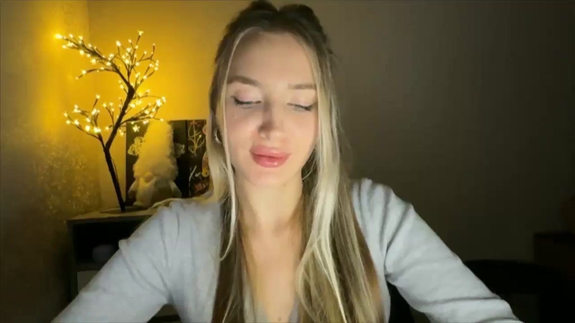 Gallery image thumbnail from My_Diana's myfreecams stream on, 12/01/2024, 21:56 image 8 of 20