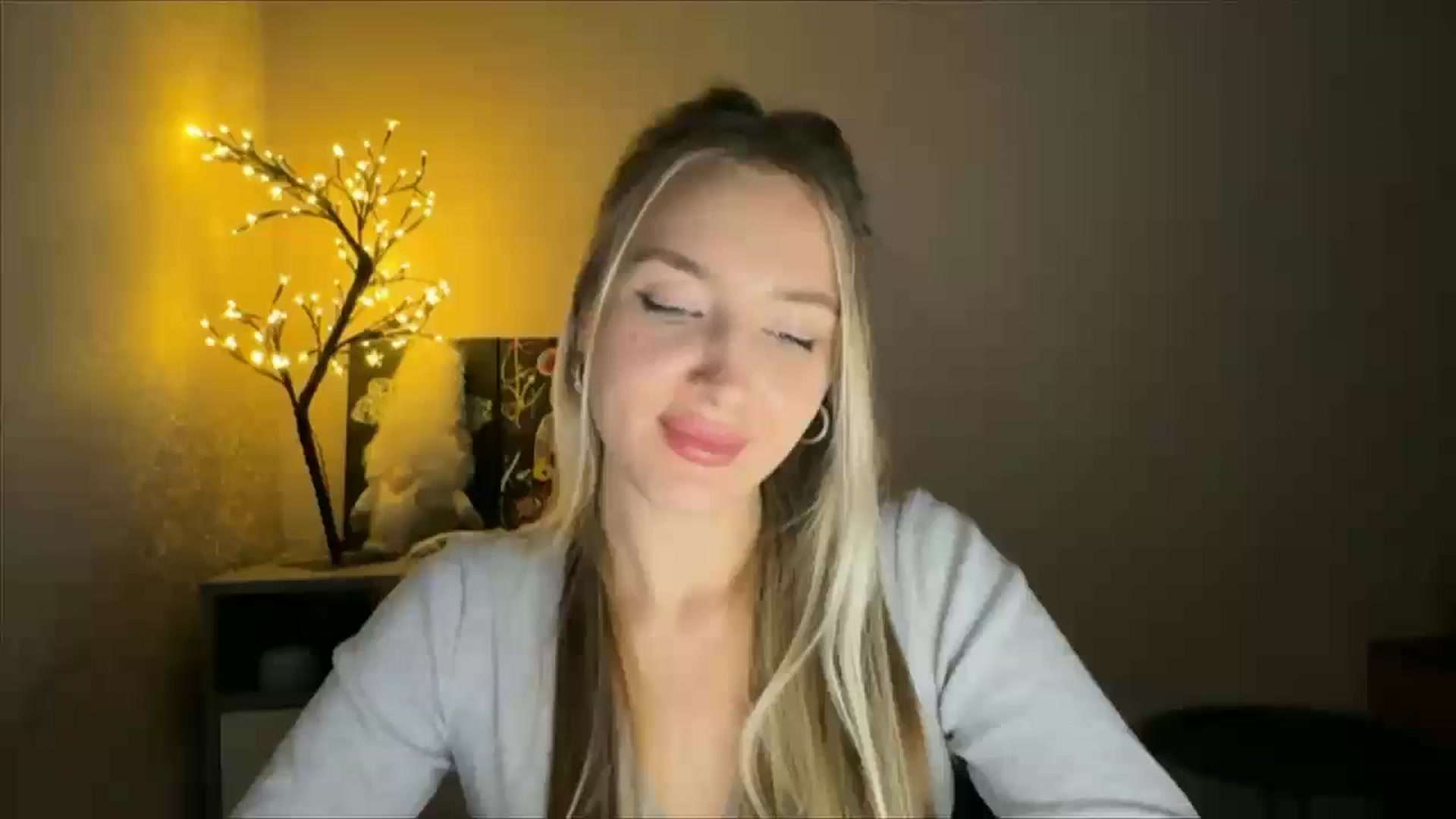 Gallery image thumbnail from My_Diana's myfreecams stream on, 12/01/2024, 21:56 image 1 of 20