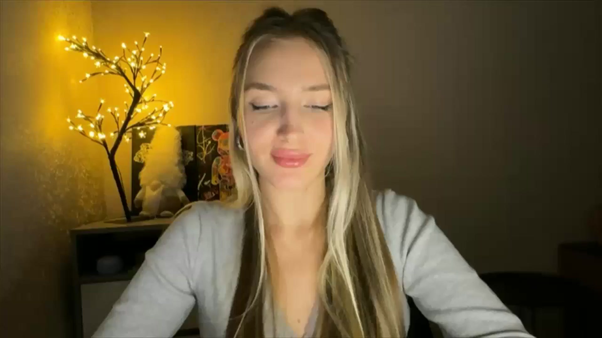 Gallery image thumbnail from My_Diana's myfreecams stream on, 12/01/2024, 21:56 image 13 of 20