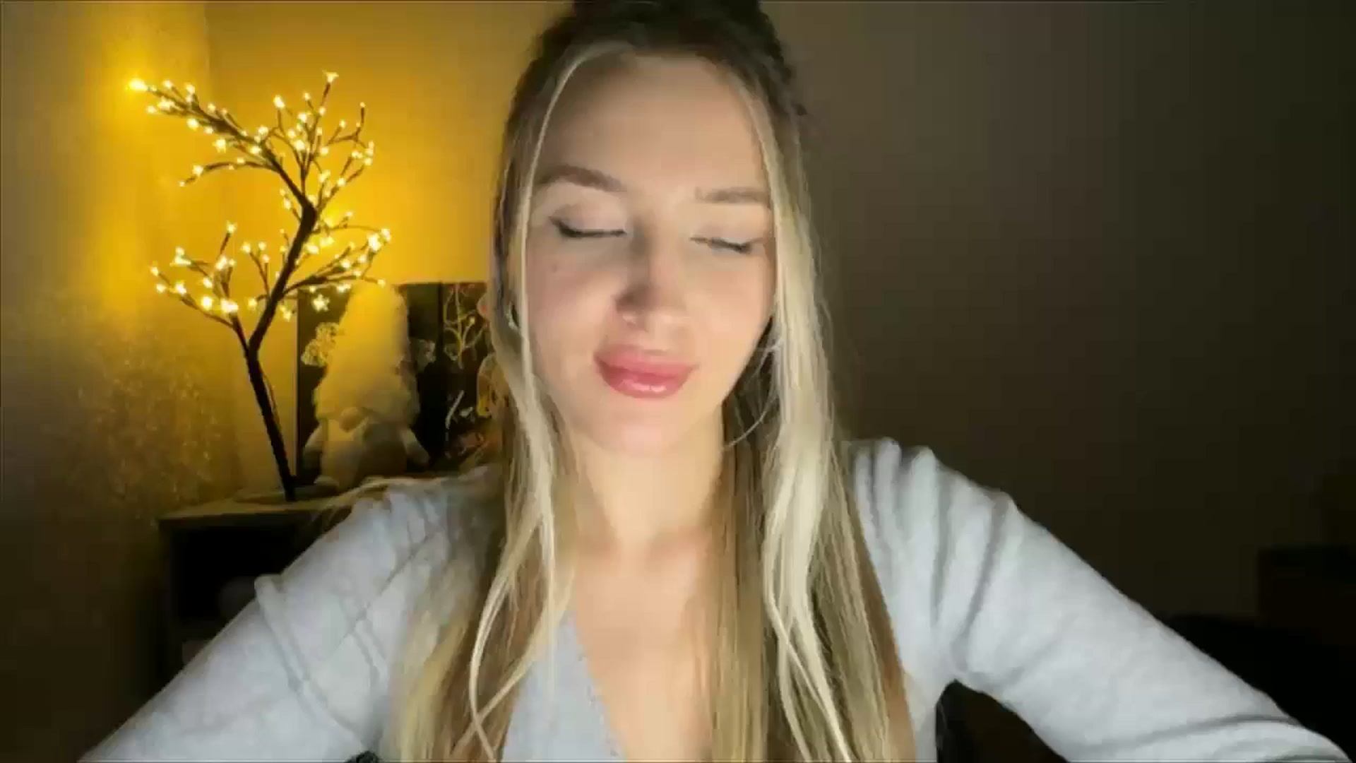 Gallery image thumbnail from My_Diana's myfreecams stream on, 12/01/2024, 21:56 image 18 of 20