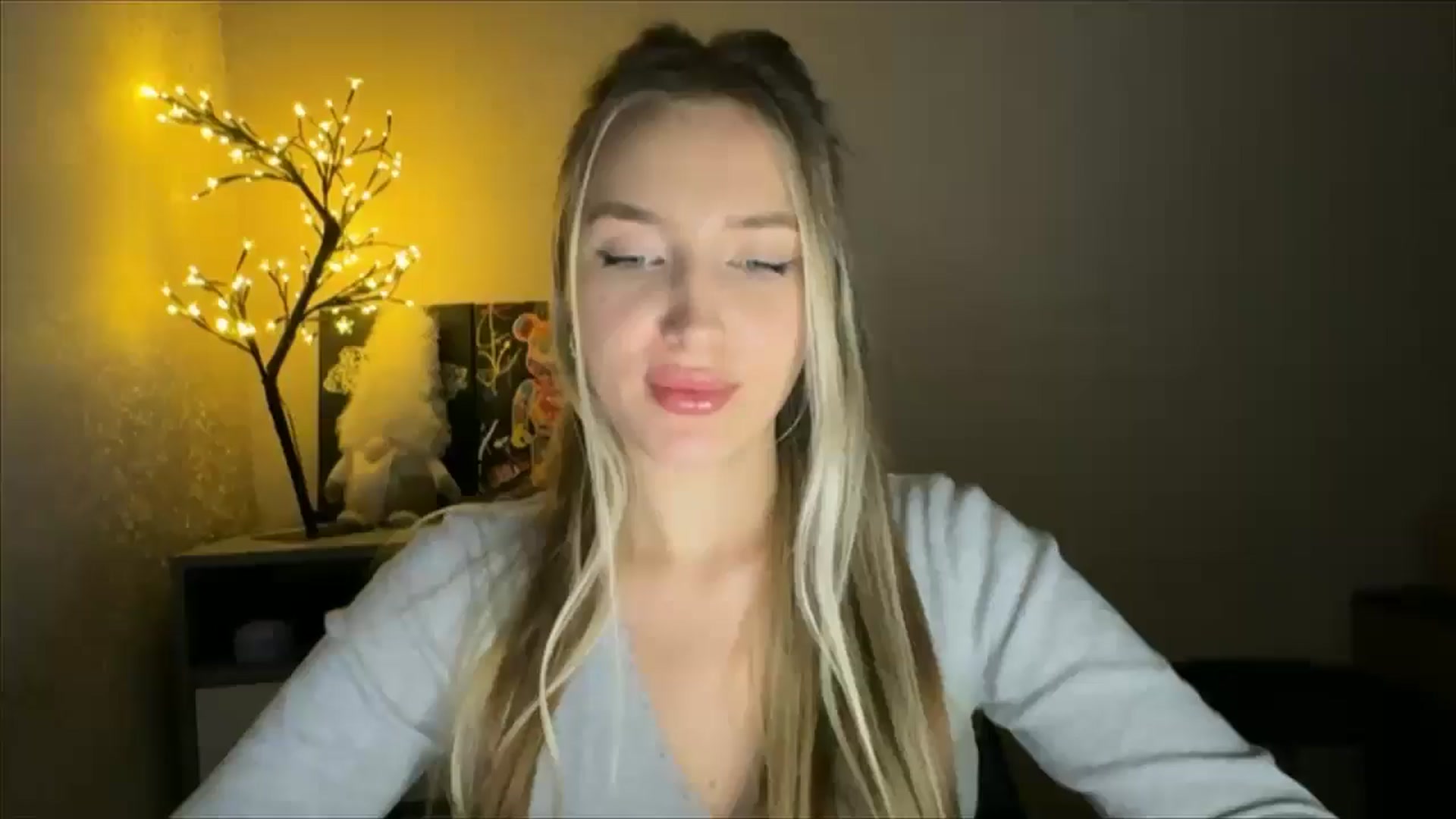 Gallery image thumbnail from My_Diana's myfreecams stream on, 12/01/2024, 21:56 image 17 of 20