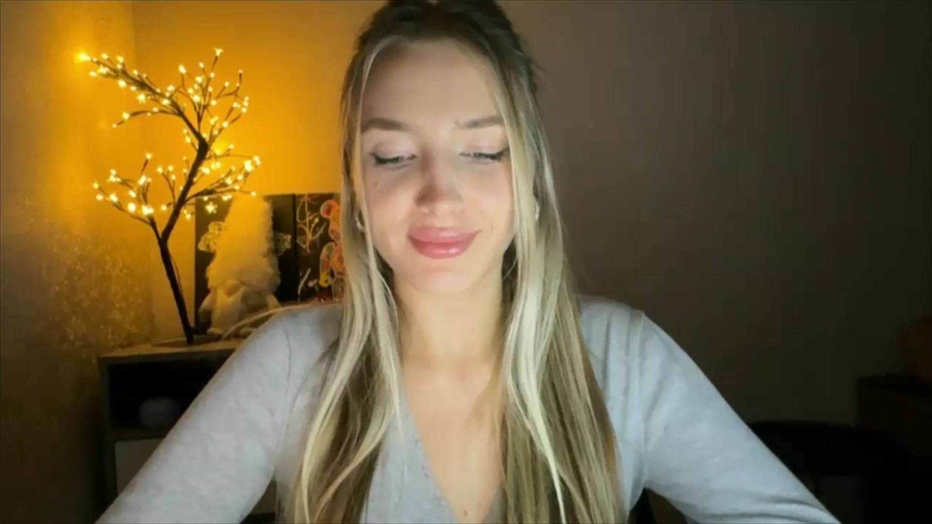 Gallery image thumbnail from My_Diana's myfreecams stream on, 12/01/2024, 22:11 image 13 of 20