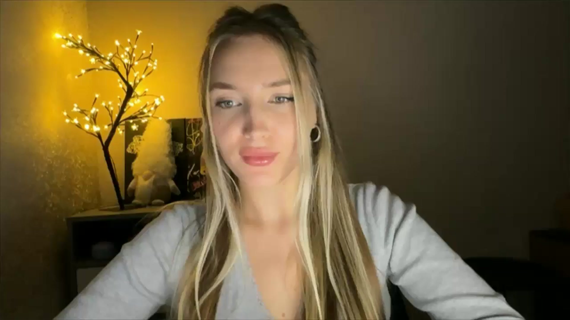 Gallery image thumbnail from My_Diana's myfreecams stream on, 12/01/2024, 22:11 image 2 of 20