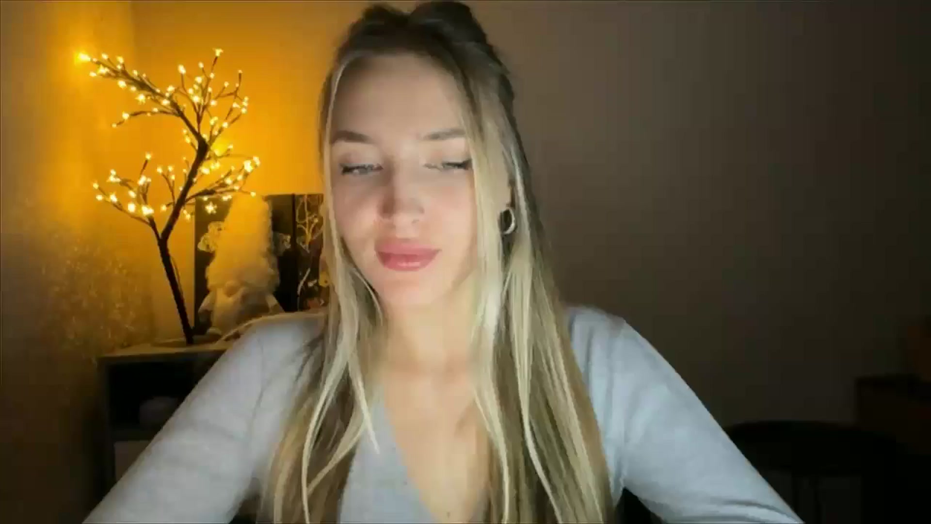 Gallery image thumbnail from My_Diana's myfreecams stream on, 12/01/2024, 22:11 image 10 of 20