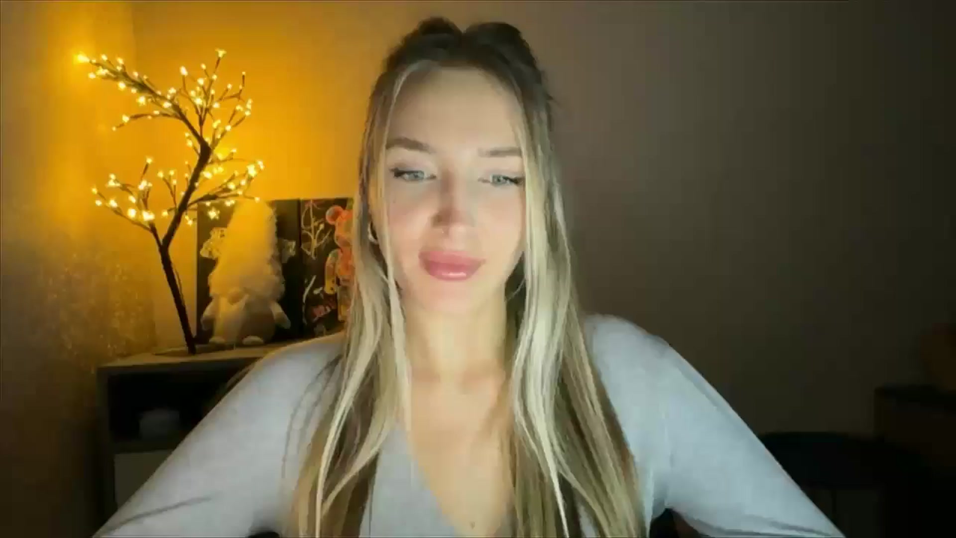 Gallery image thumbnail from My_Diana's myfreecams stream on, 12/01/2024, 22:11 image 17 of 20