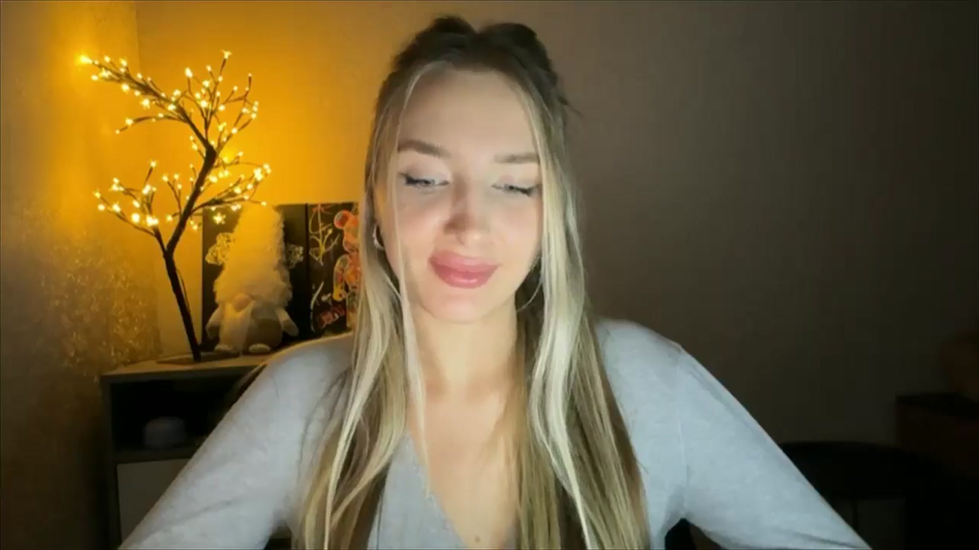 Gallery image thumbnail from My_Diana's myfreecams stream on, 12/01/2024, 22:11 image 19 of 20