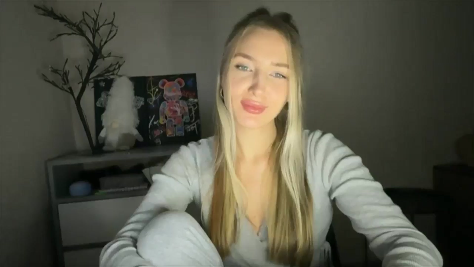 Gallery image thumbnail from My_Diana's myfreecams stream on, 12/01/2024, 23:00 image 14 of 20