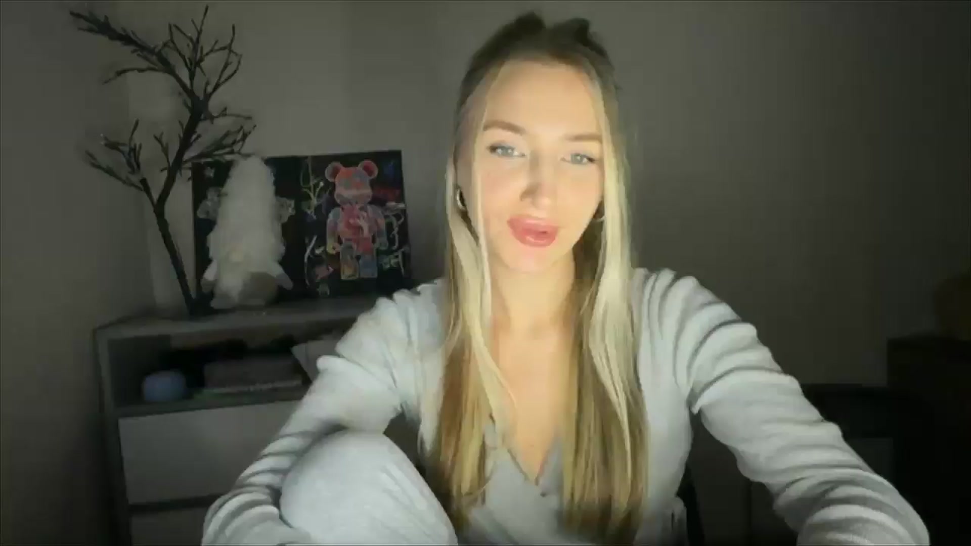 Gallery image thumbnail from My_Diana's myfreecams stream on, 12/01/2024, 23:00 image 13 of 20