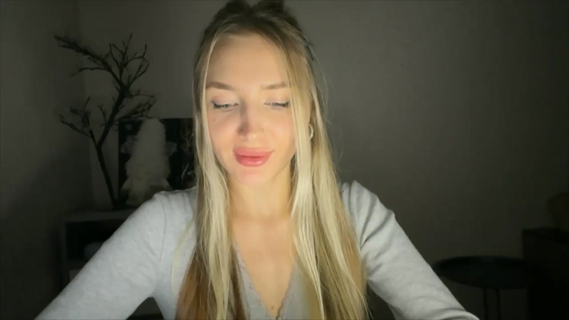 Gallery image thumbnail from My_Diana's myfreecams stream on, 12/01/2024, 23:00 image 7 of 20