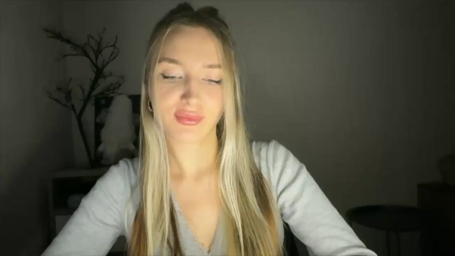 Gallery image thumbnail from My_Diana's myfreecams stream on, 12/01/2024, 23:00 image 5 of 20