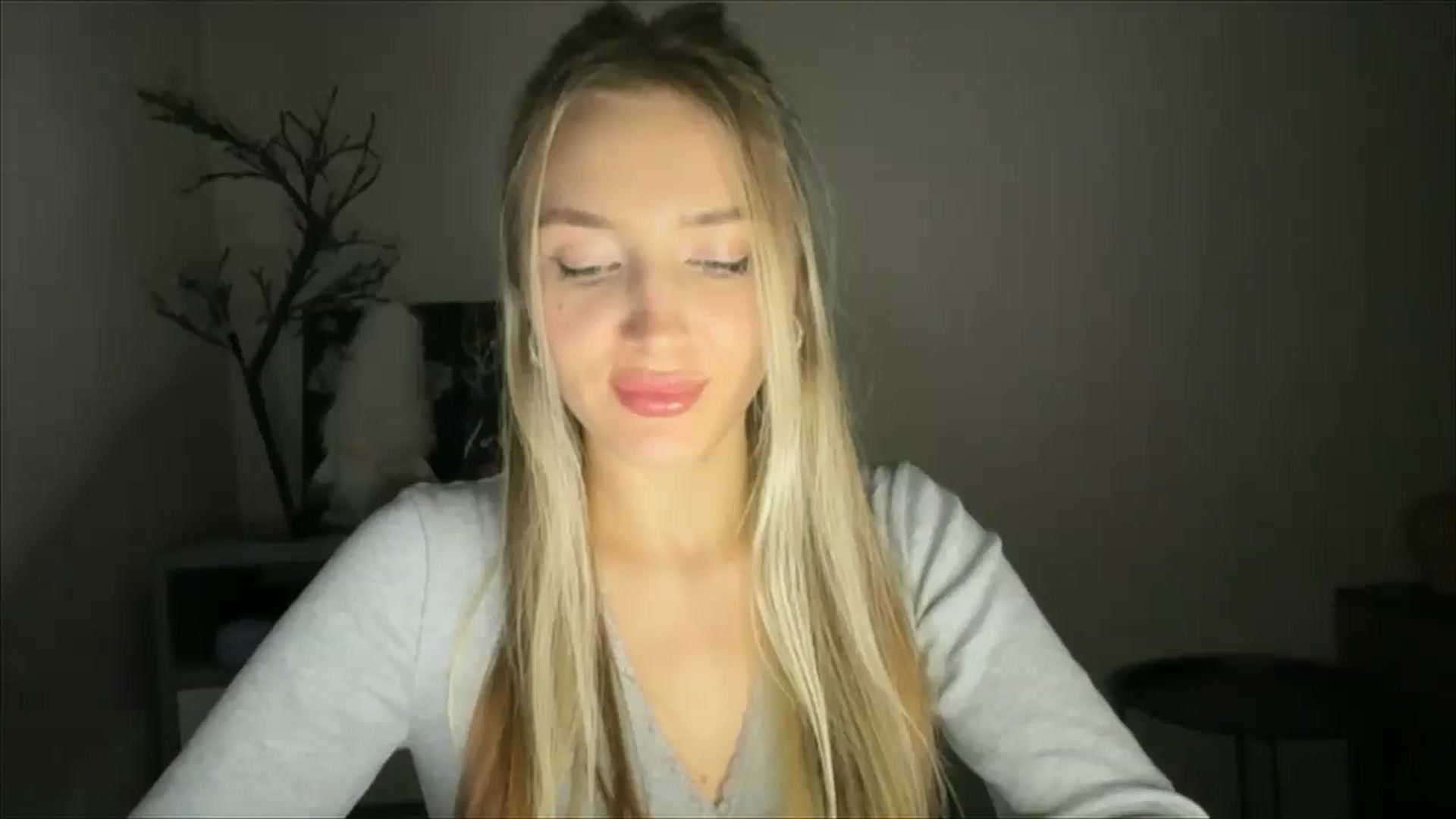 Gallery image thumbnail from My_Diana's myfreecams stream on, 12/01/2024, 23:00 image 6 of 20