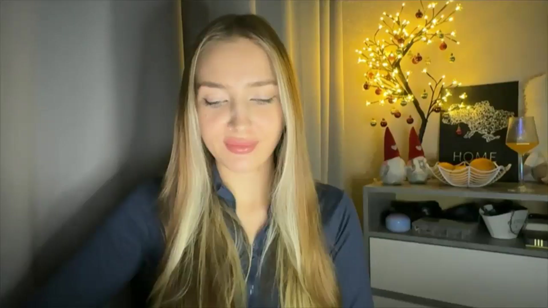 Gallery image thumbnail from My_Diana's myfreecams stream on, 12/03/2024, 23:26 image 14 of 20