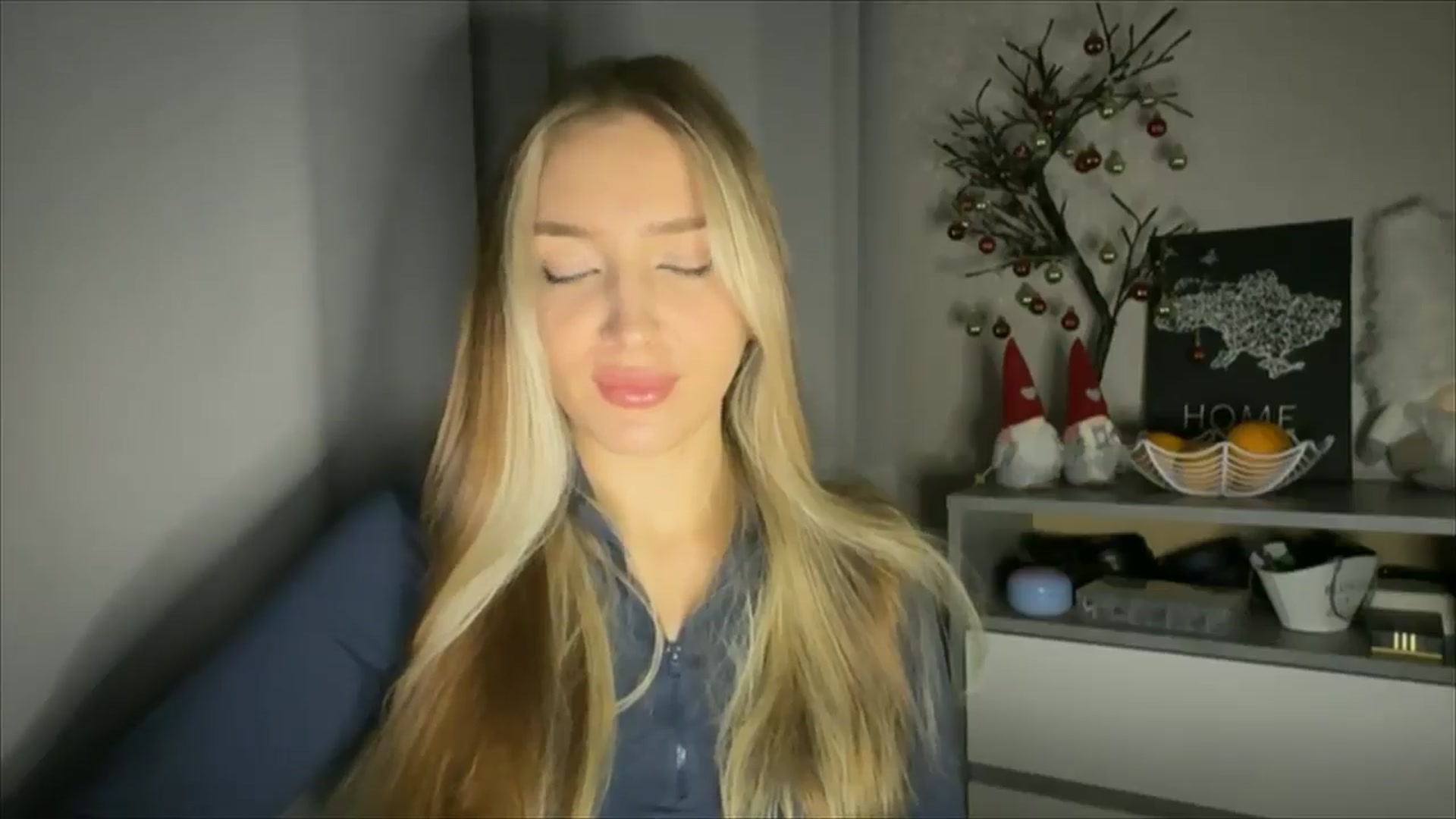 Gallery image thumbnail from My_Diana's myfreecams stream on, 12/03/2024, 23:26 image 12 of 20