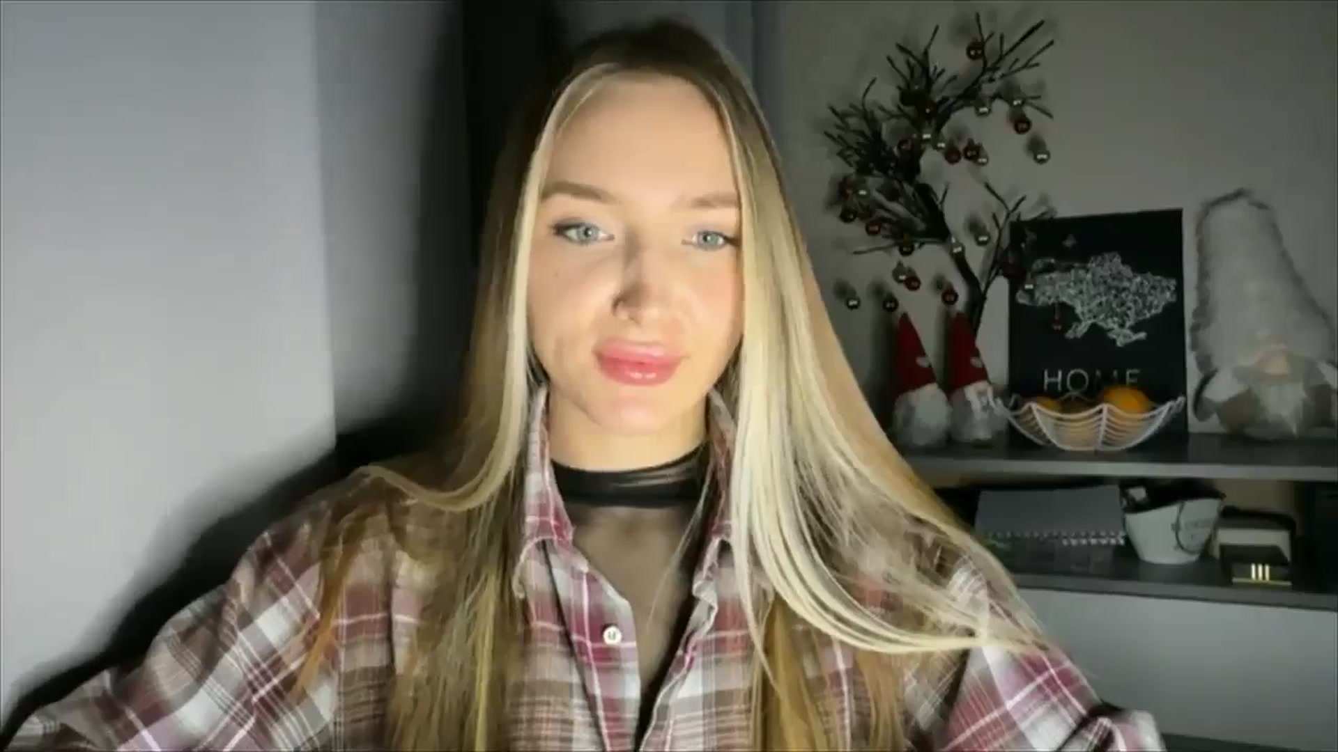 Gallery image thumbnail from My_Diana's myfreecams stream on, 12/04/2024, 15:57 image 12 of 20
