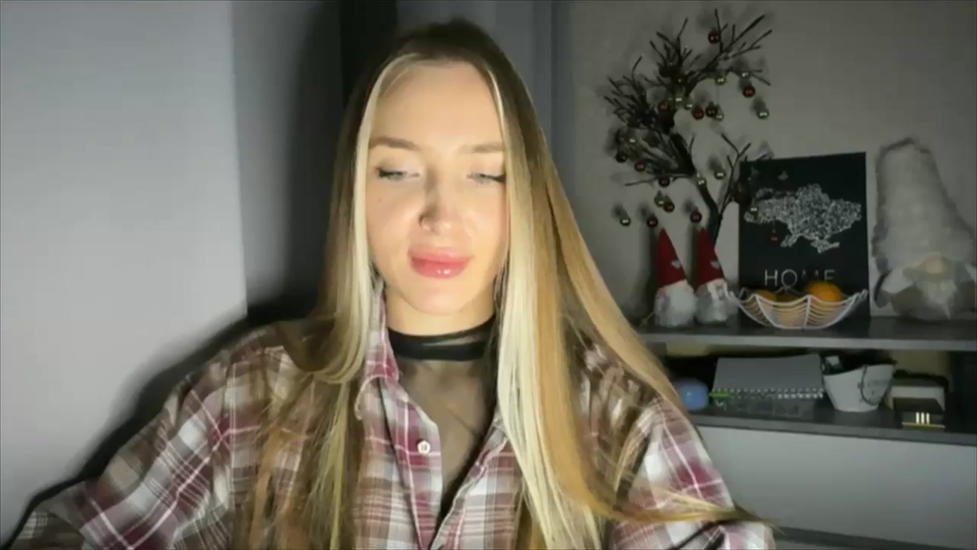 Gallery image thumbnail from My_Diana's myfreecams stream on, 12/04/2024, 15:57 image 18 of 20