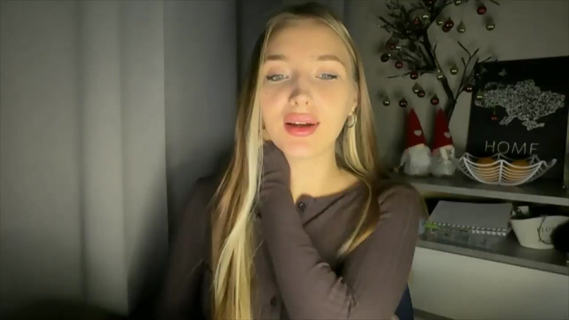 Gallery image thumbnail from My_Diana's myfreecams stream on, 12/04/2024, 23:05 image 18 of 20