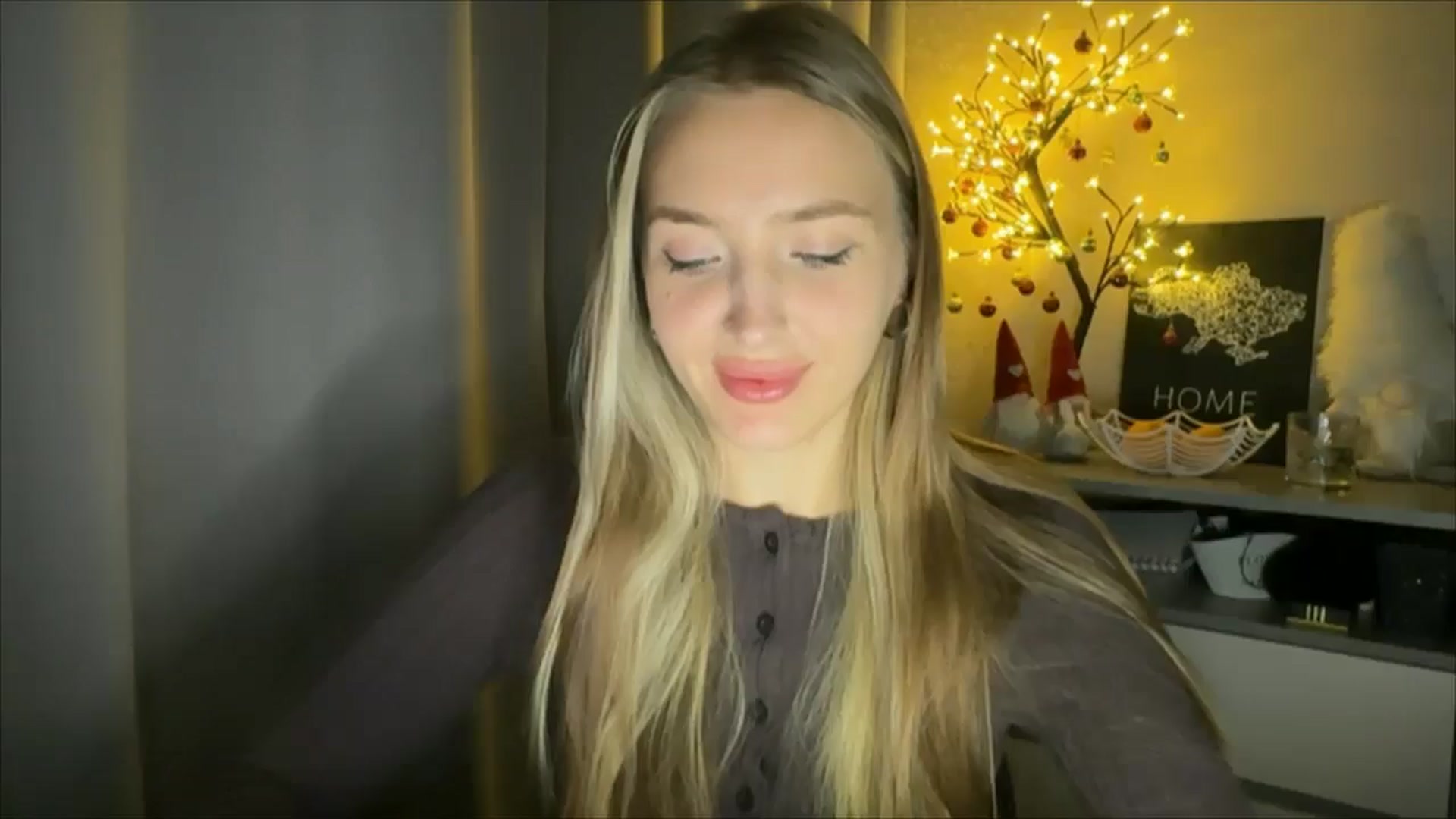 Gallery image thumbnail from My_Diana's myfreecams stream on, 12/04/2024, 23:05 image 4 of 20