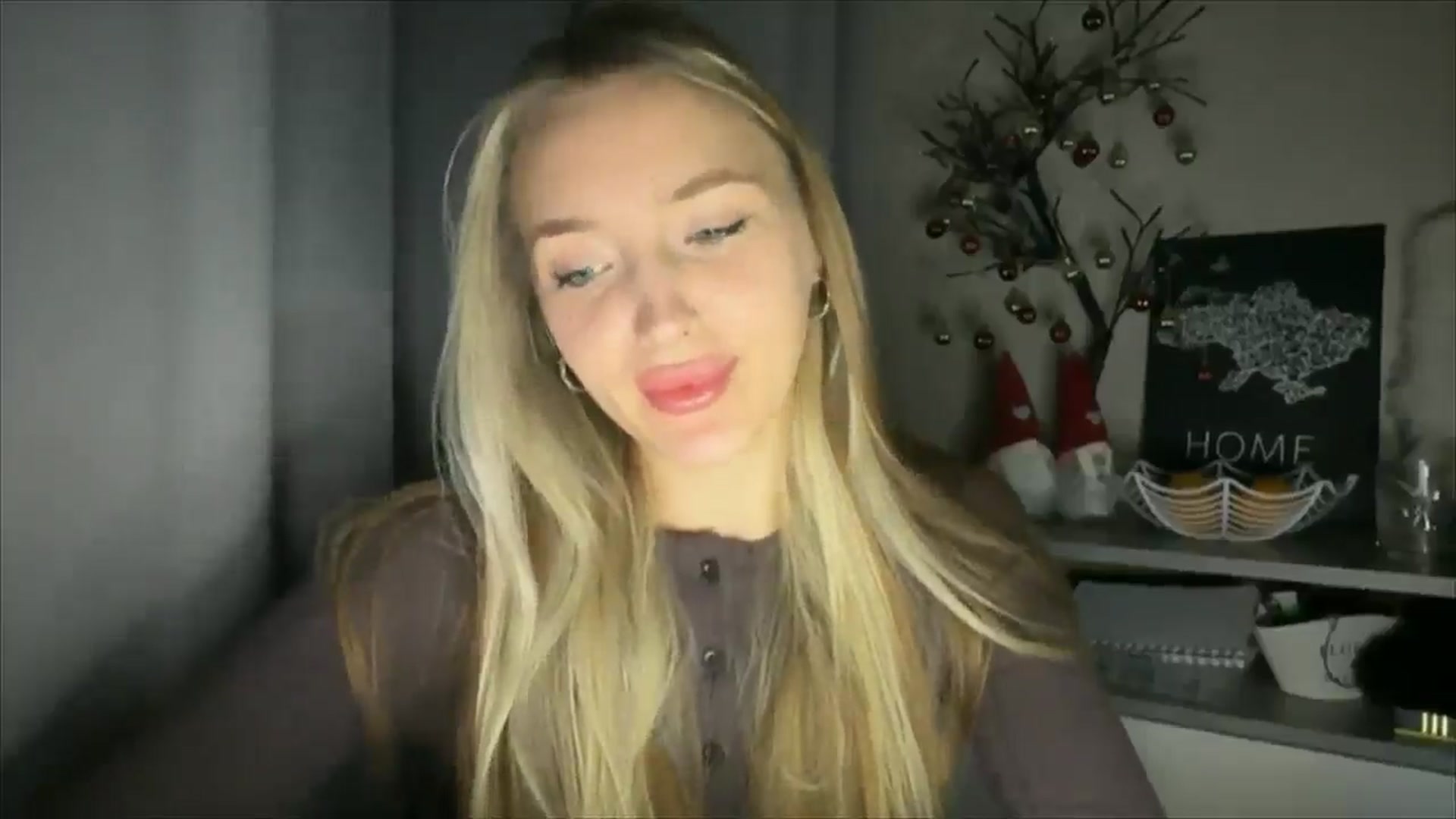 Gallery image thumbnail from My_Diana's myfreecams stream on, 12/04/2024, 23:05 image 11 of 20