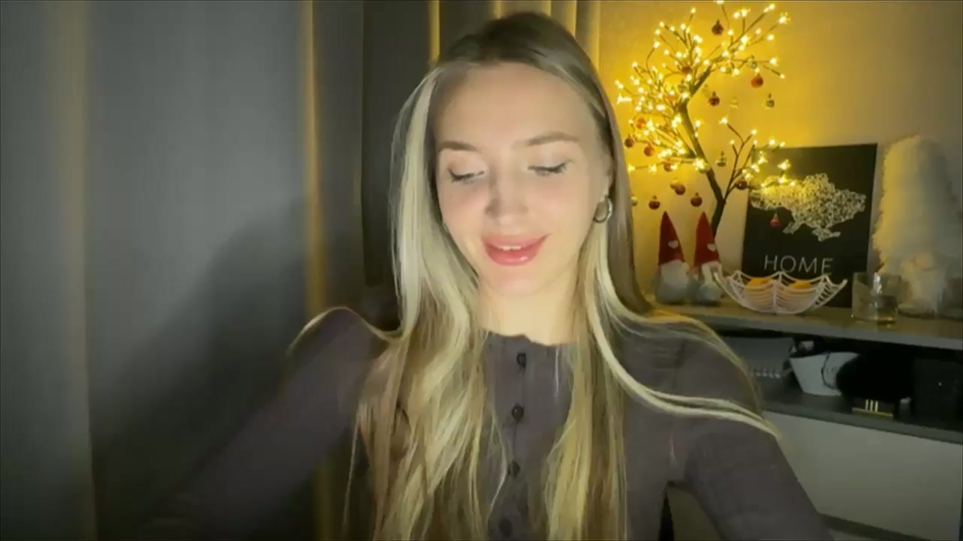 Gallery image thumbnail from My_Diana's myfreecams stream on, 12/04/2024, 23:05 image 6 of 20