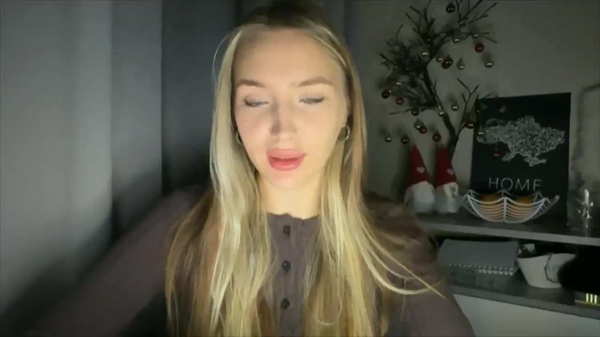 Gallery image thumbnail from My_Diana's myfreecams stream on, 12/04/2024, 23:05 image 12 of 20