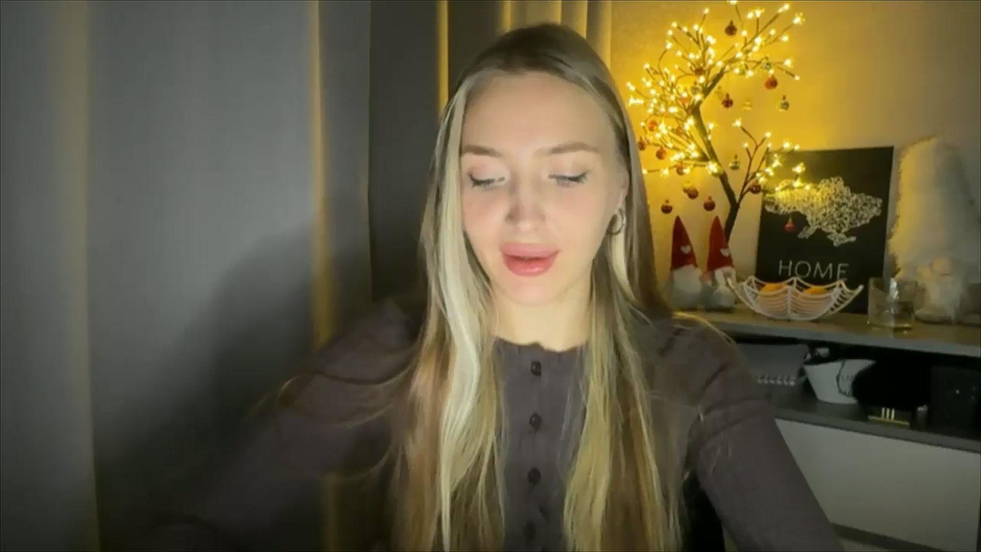 Gallery image thumbnail from My_Diana's myfreecams stream on, 12/04/2024, 23:05 image 8 of 20
