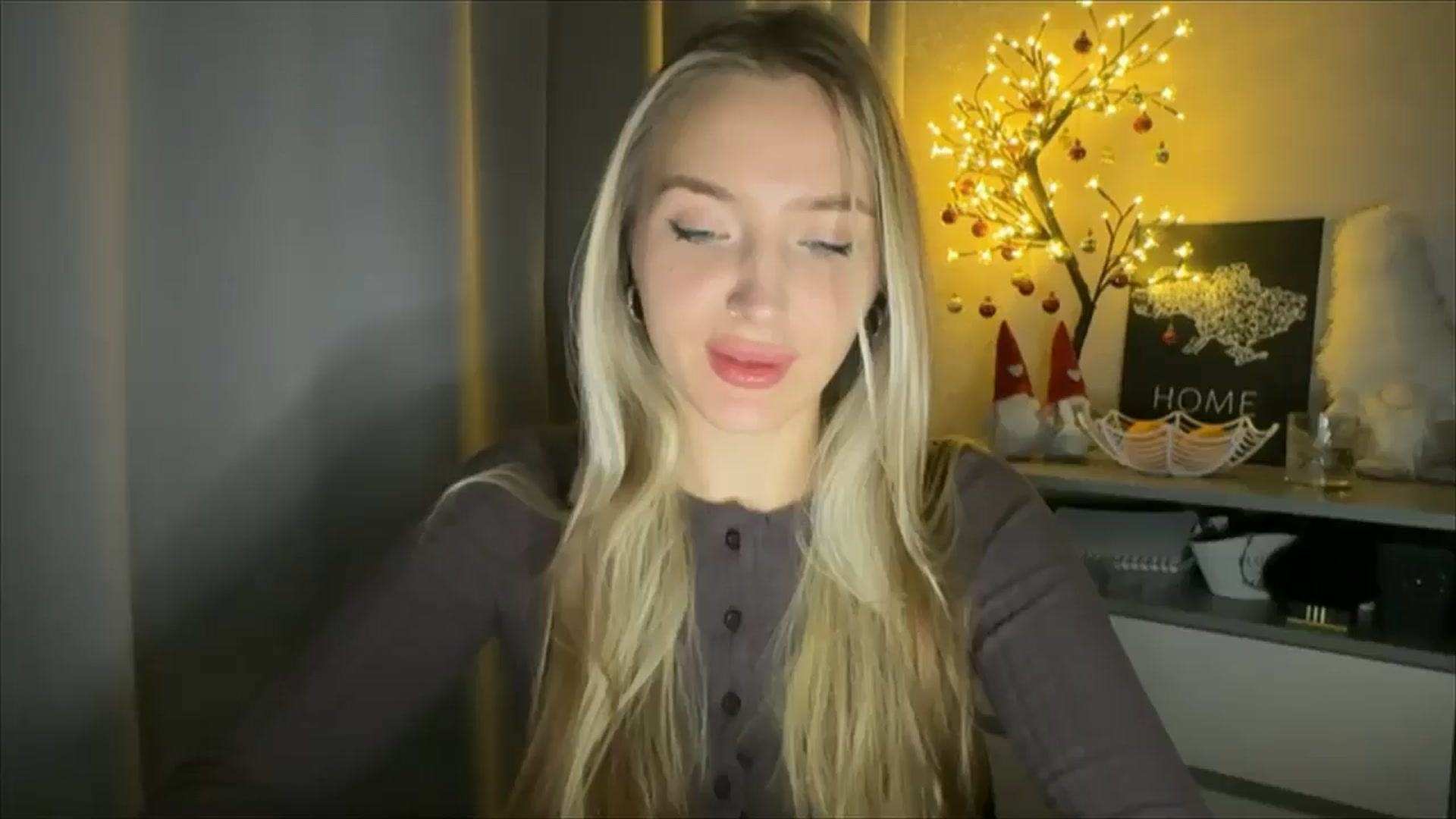 Gallery image thumbnail from My_Diana's myfreecams stream on, 12/04/2024, 23:05 image 2 of 20