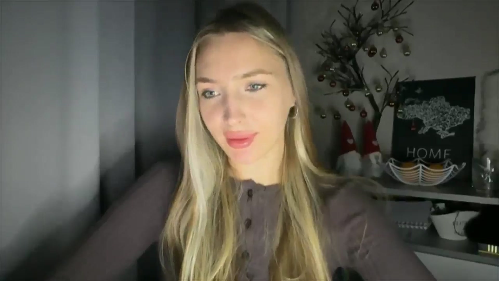 Gallery image thumbnail from My_Diana's myfreecams stream on, 12/04/2024, 23:05 image 14 of 20