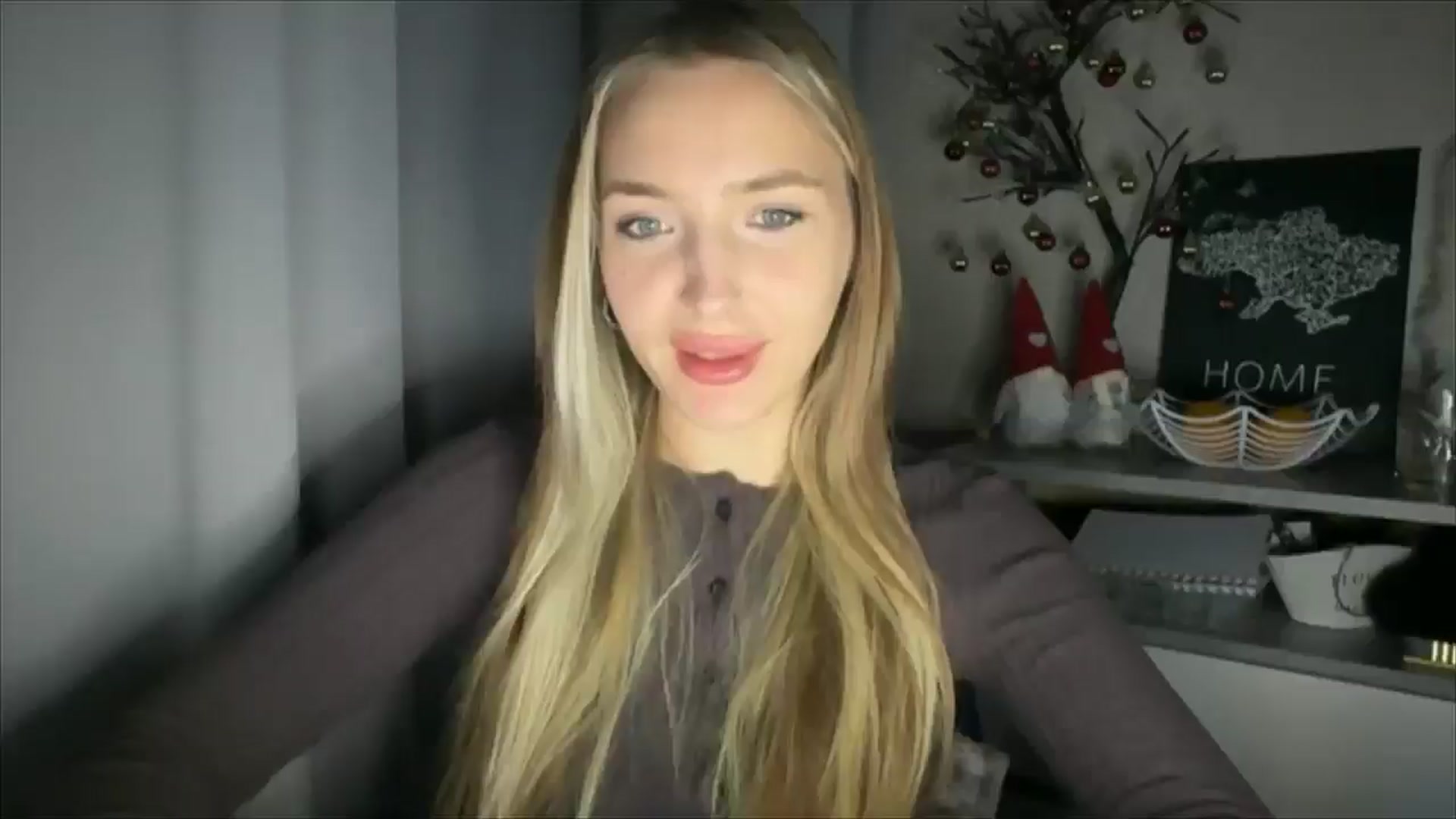 Gallery image thumbnail from My_Diana's myfreecams stream on, 12/04/2024, 23:05 image 15 of 20