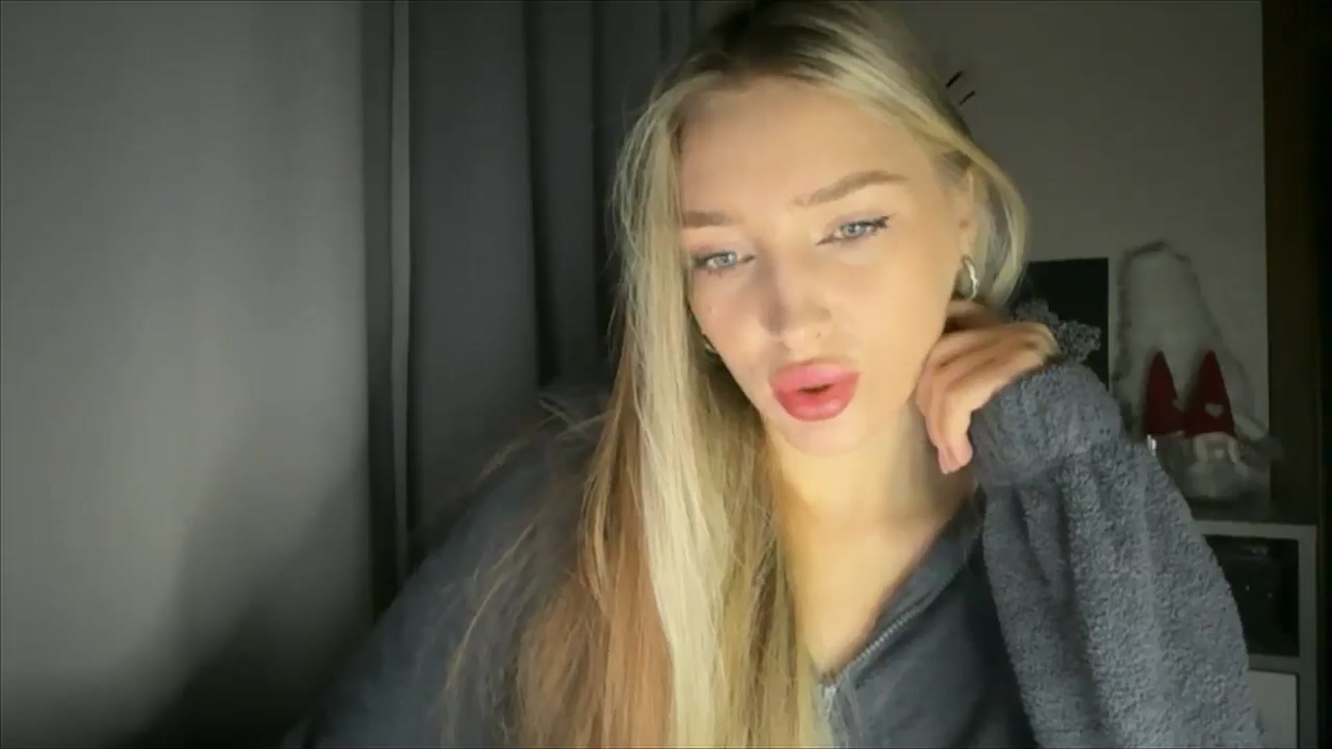 Gallery image thumbnail from My_Diana's myfreecams stream on, 12/05/2024, 16:03 image 3 of 20