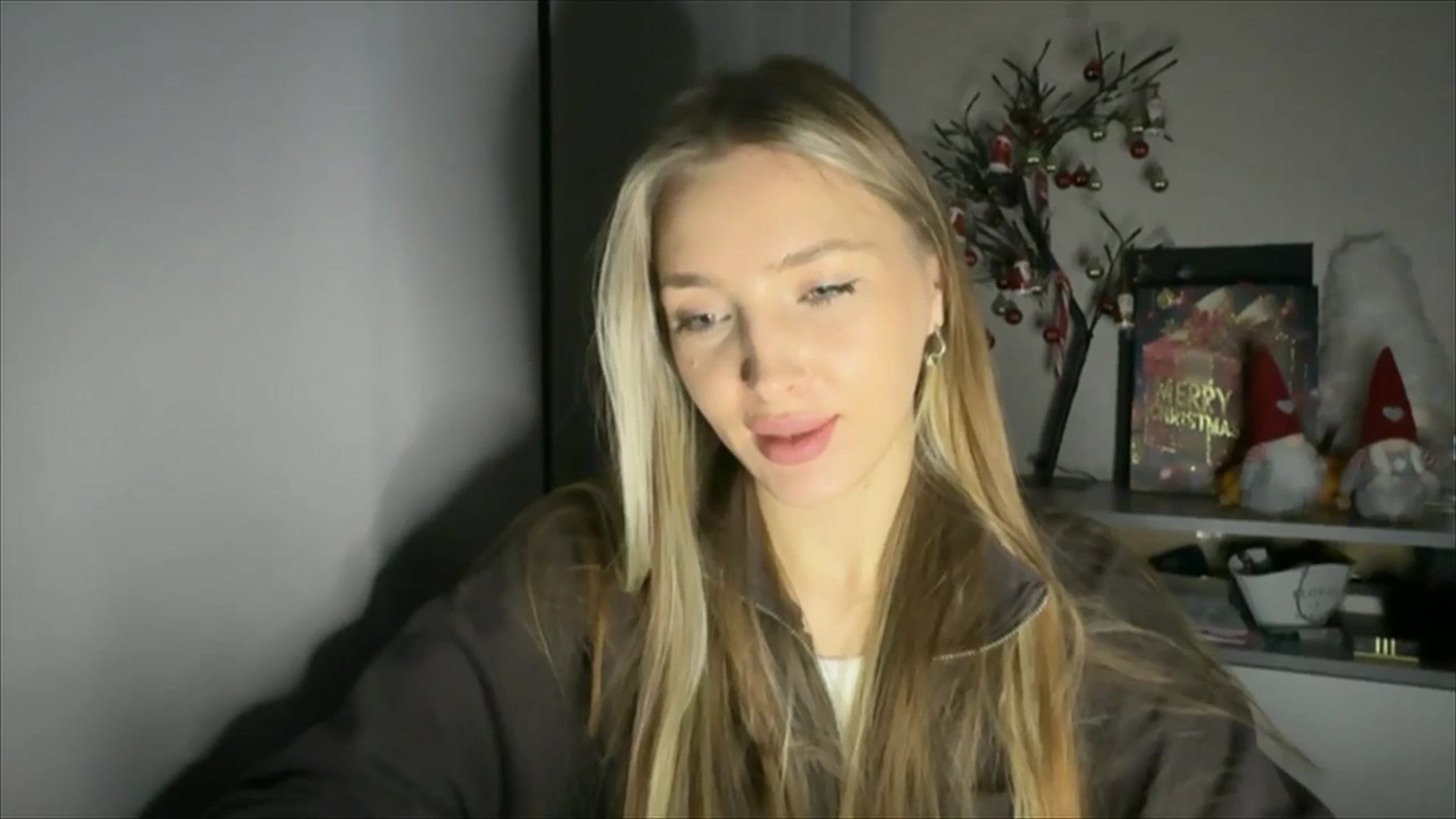 Gallery image thumbnail from My_Diana's myfreecams stream on, 12/06/2024, 15:15 image 3 of 20